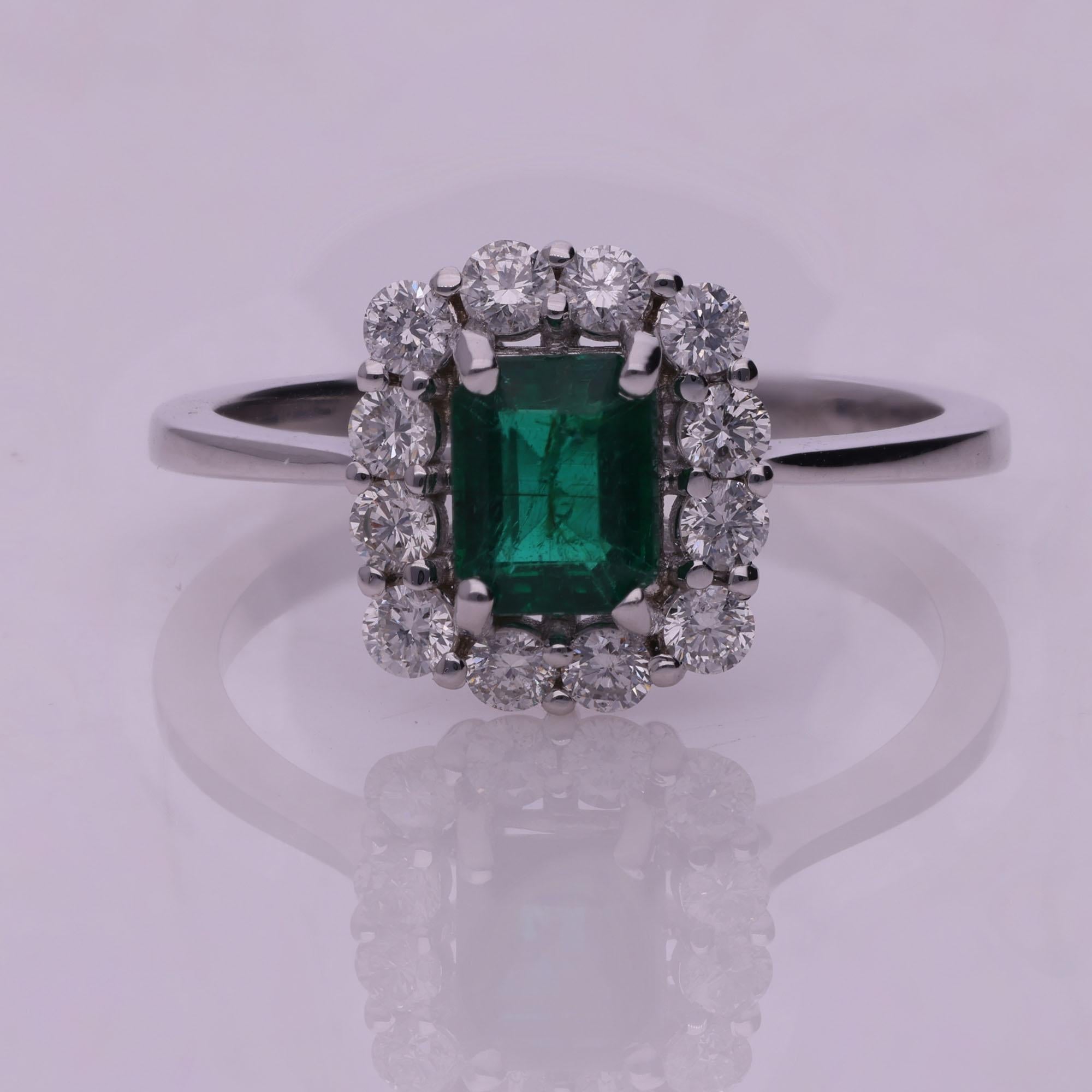 Or blanc 18 carats avec émeraude de Zambie de 0,76 carat et diamants SI/H de 0,49 carat en vente 4