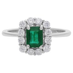 Or blanc 18 carats avec émeraude de Zambie de 0,76 carat et diamants SI/H de 0,49 carat
