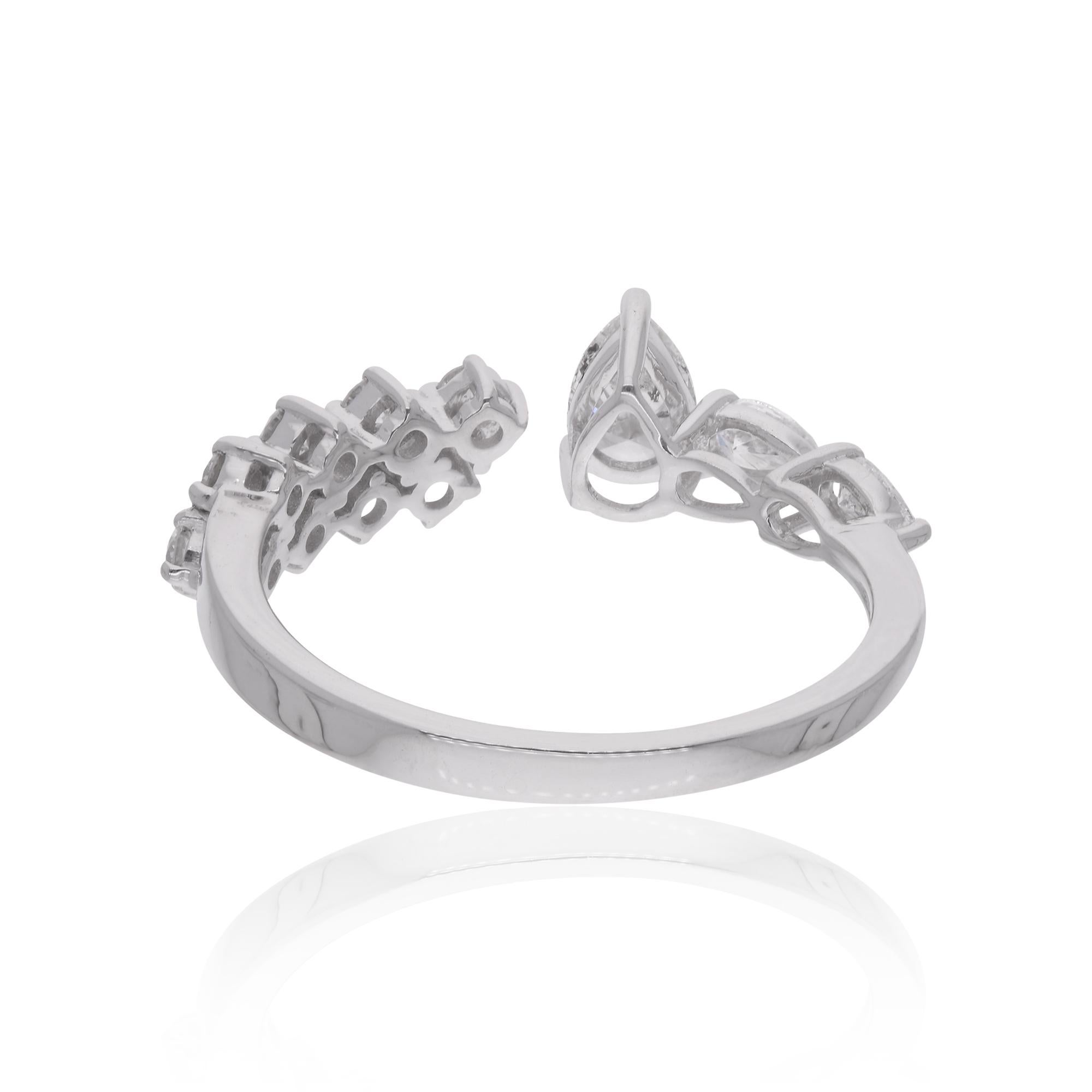 Im Angebot: Manschettenarmbandring aus 18 Karat Weißgold mit natürlichem 0,78 Karat rundem und birnenförmigem Diamanten () 3