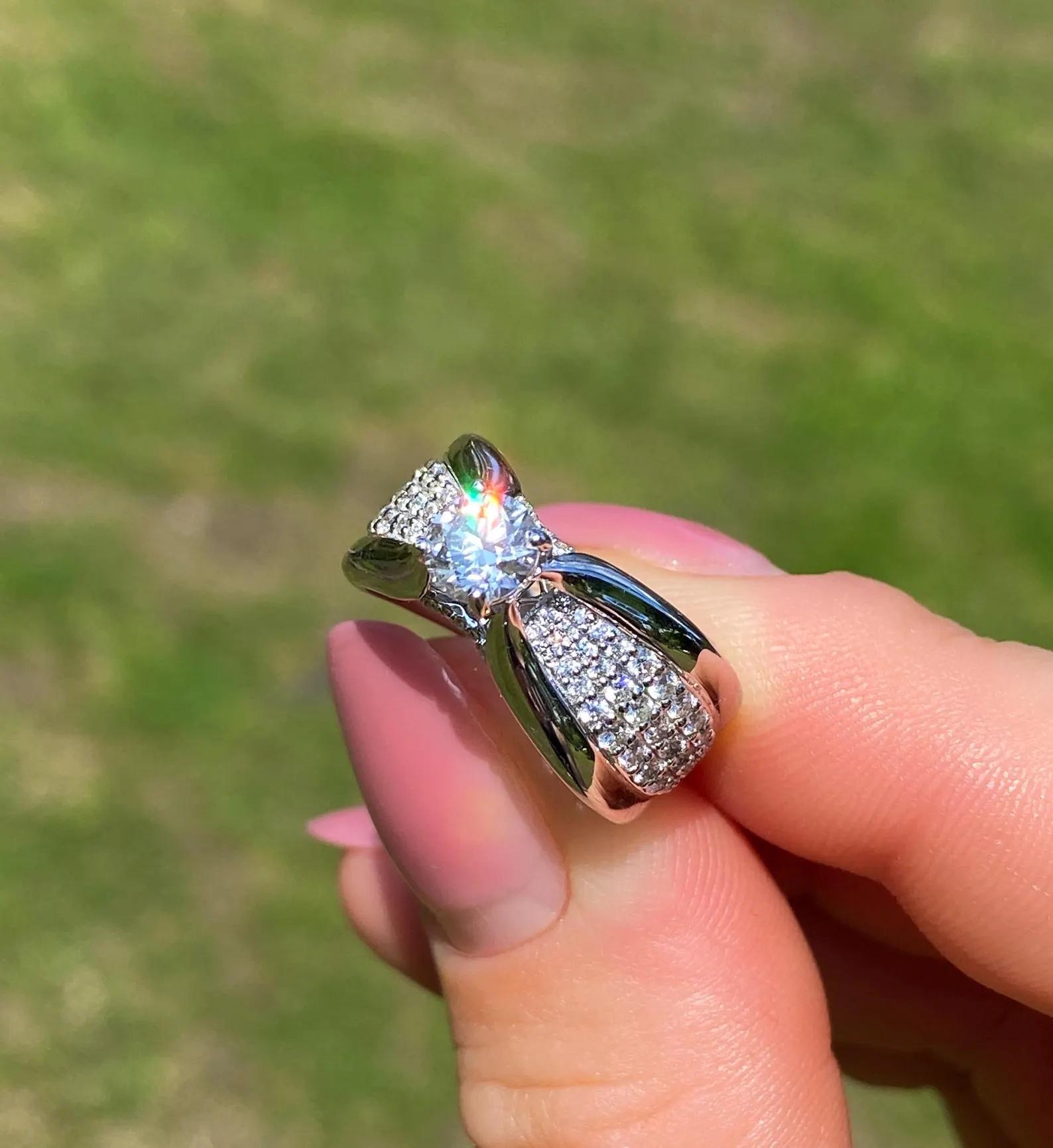 Bague en or blanc massif 18 carats, 0,7 ct de diamants et pierres précieuses, 7US en vente 5