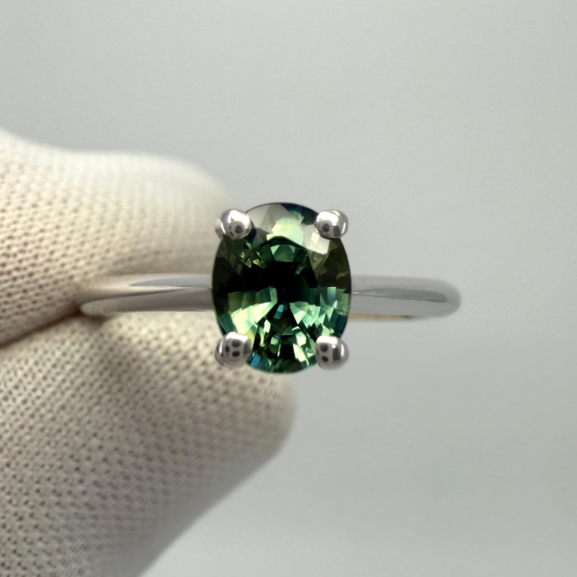 Natürlicher 0,80ct Vivid Blue Green Sapphire Oval Cut Platin Solitär Ring im Angebot 1