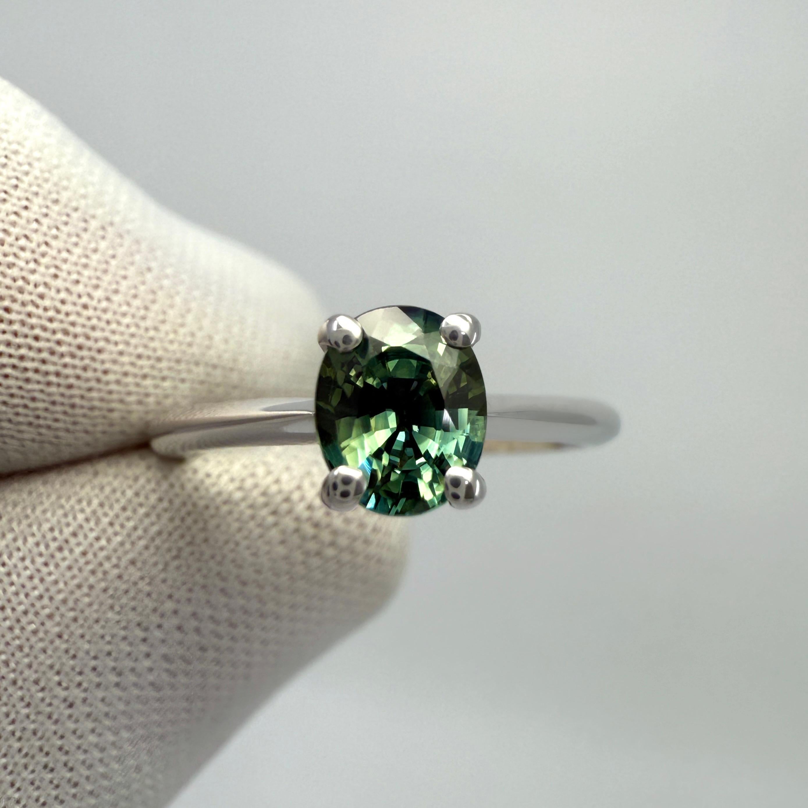 Natürlicher 0,80ct Vivid Blue Green Sapphire Oval Cut Platin Solitär Ring im Angebot 3