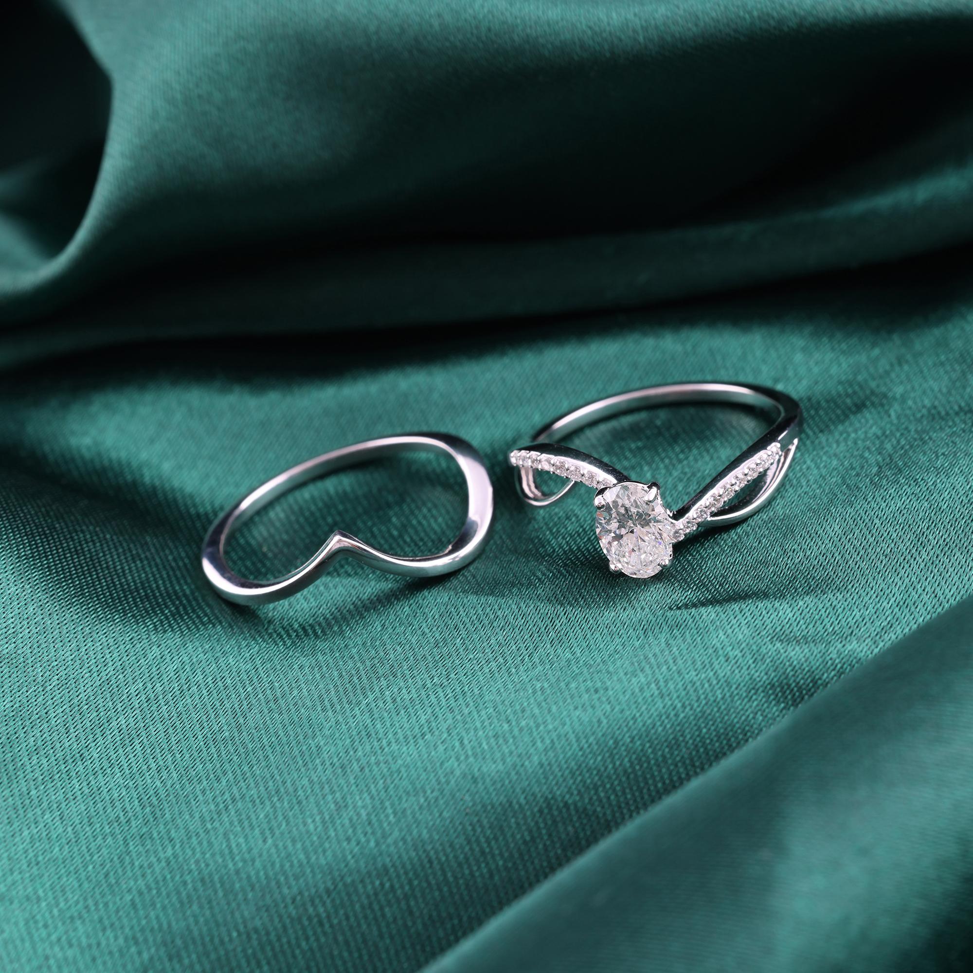 Im Angebot: Natürlicher 0,82 Karat SI Reinheit HI Farbe Oval Diamantring 18 Karat Weißgold () 4