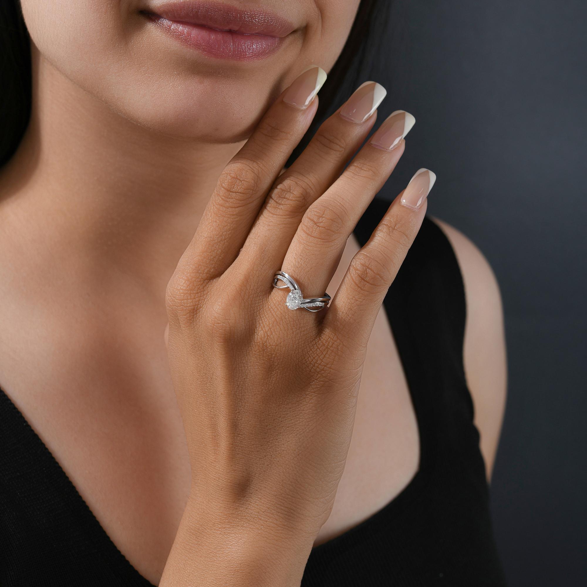 Im Angebot: Natürlicher 0,82 Karat SI Reinheit HI Farbe Oval Diamantring 18 Karat Weißgold () 6