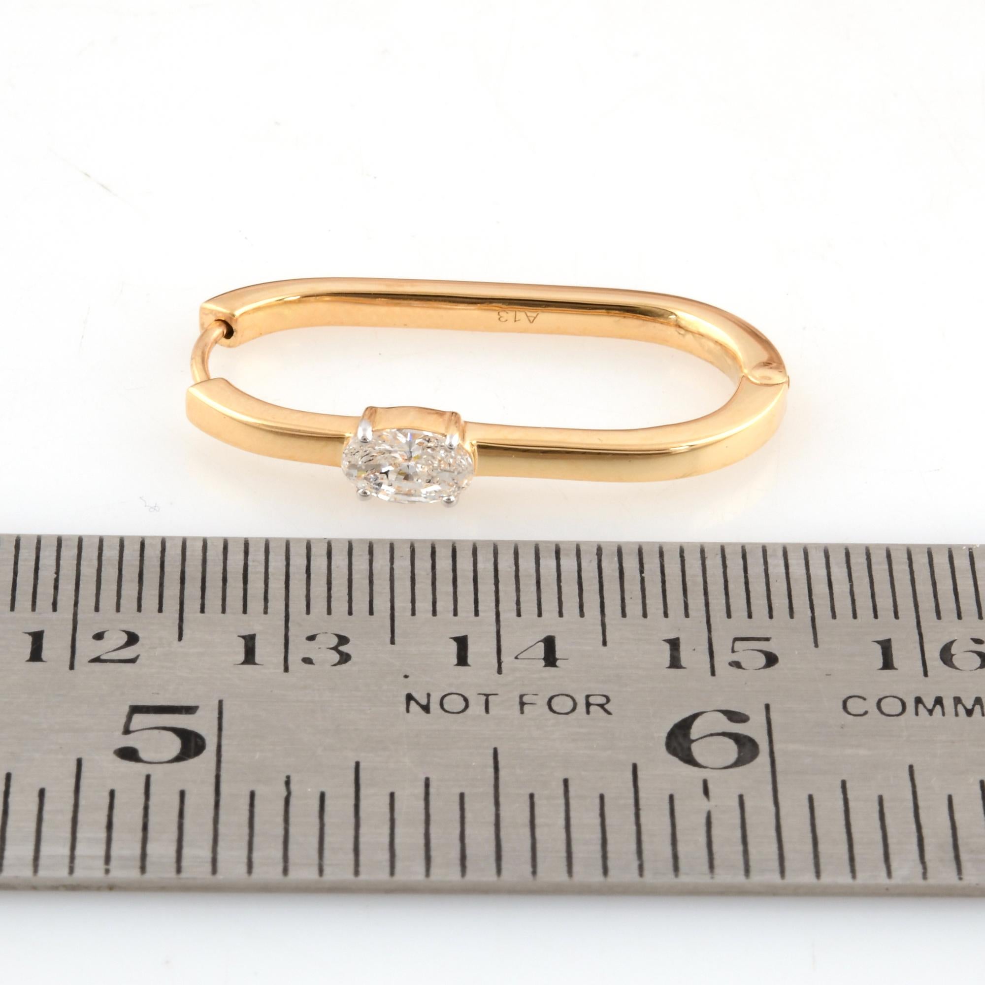 Natural 0.84 Carat SI/H Oval Shape Diamond Hoop Earrings 18 Karat Yellow Gold In New Condition For Sale In Diera, Dubai