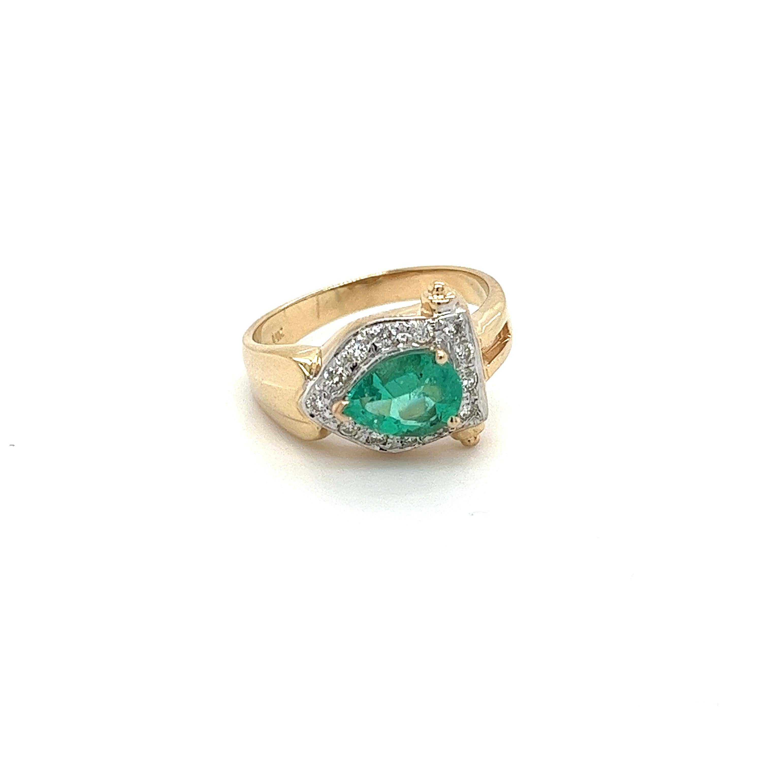 Women's Natural 0.86 Pear Cut Natural Emerald with Diamond Side Stones in 14K Gold Ring For Sale