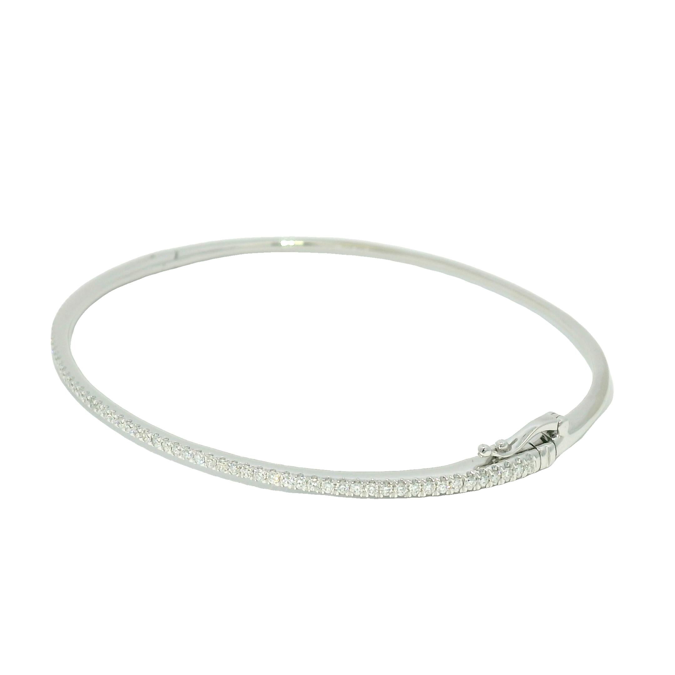 Bracciale sottile con diamante naturale da 0,90 carati 18 carati In magazzino In condizioni ottime in vendita a Boca Raton, FL