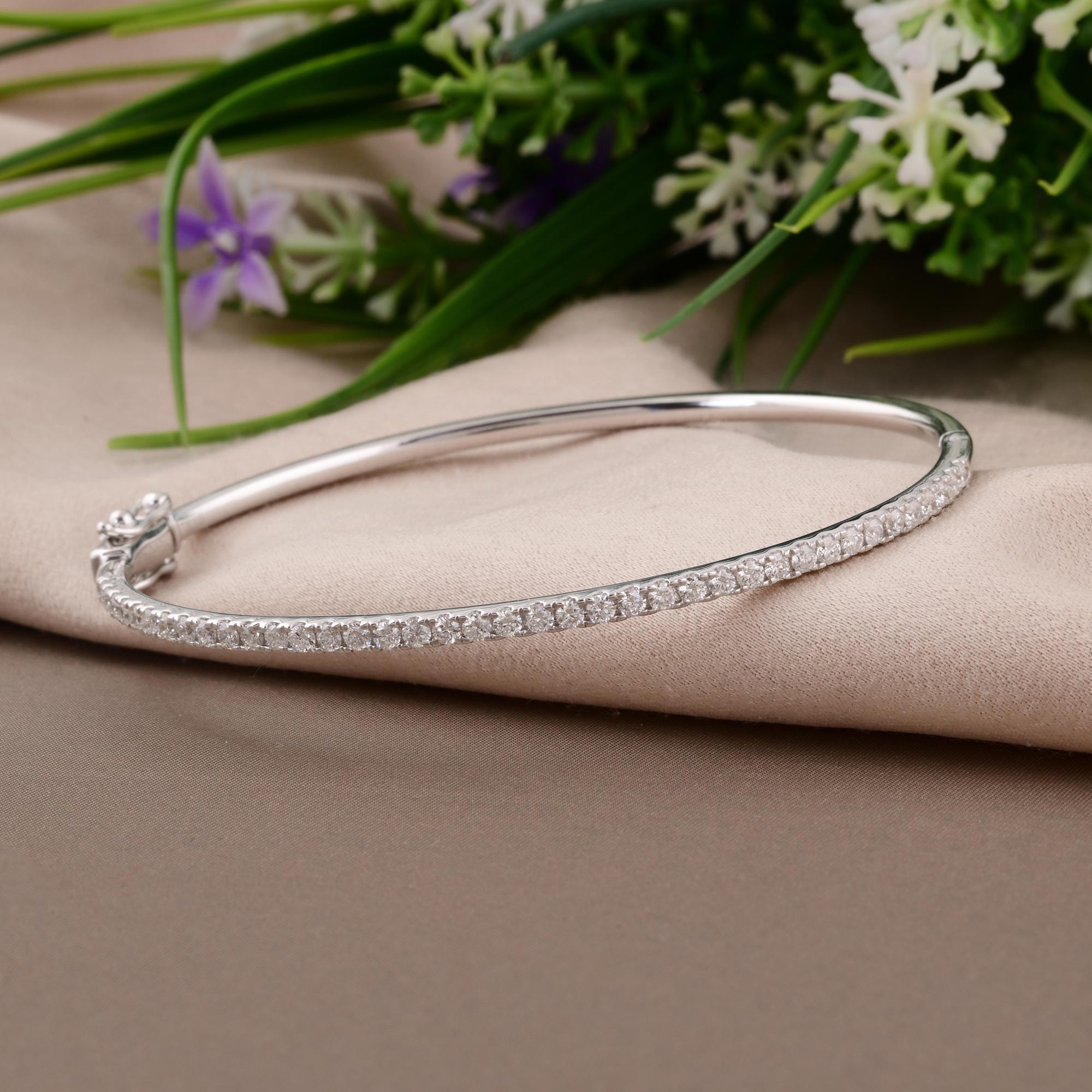 Moderno Bracciale con diamanti naturali da 0,90 carati e pavé in oro bianco massiccio 14 carati Gioielli di pregio in vendita