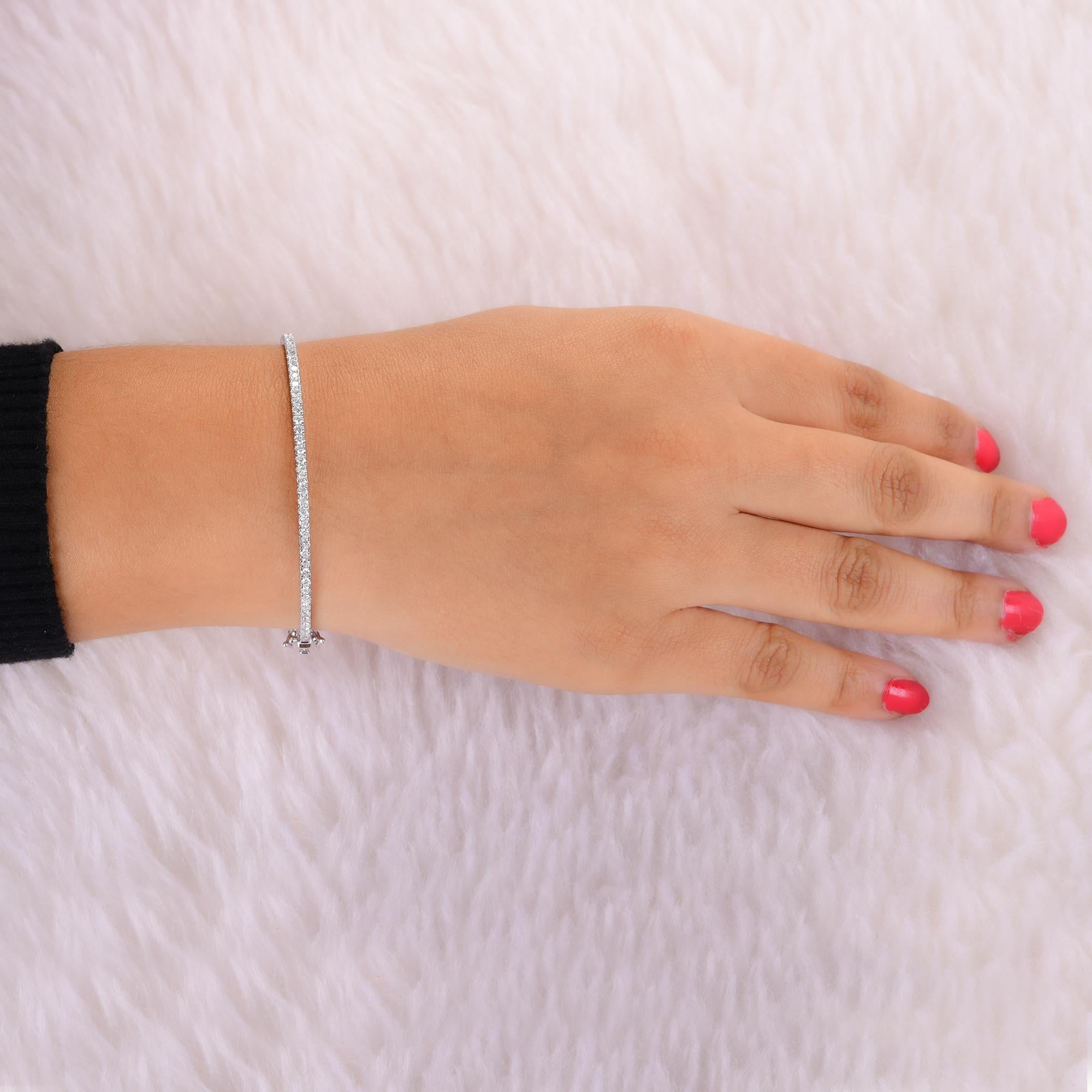 Taglio rotondo Bracciale con diamanti naturali da 0,90 carati e pavé in oro bianco massiccio 14 carati Gioielli di pregio in vendita