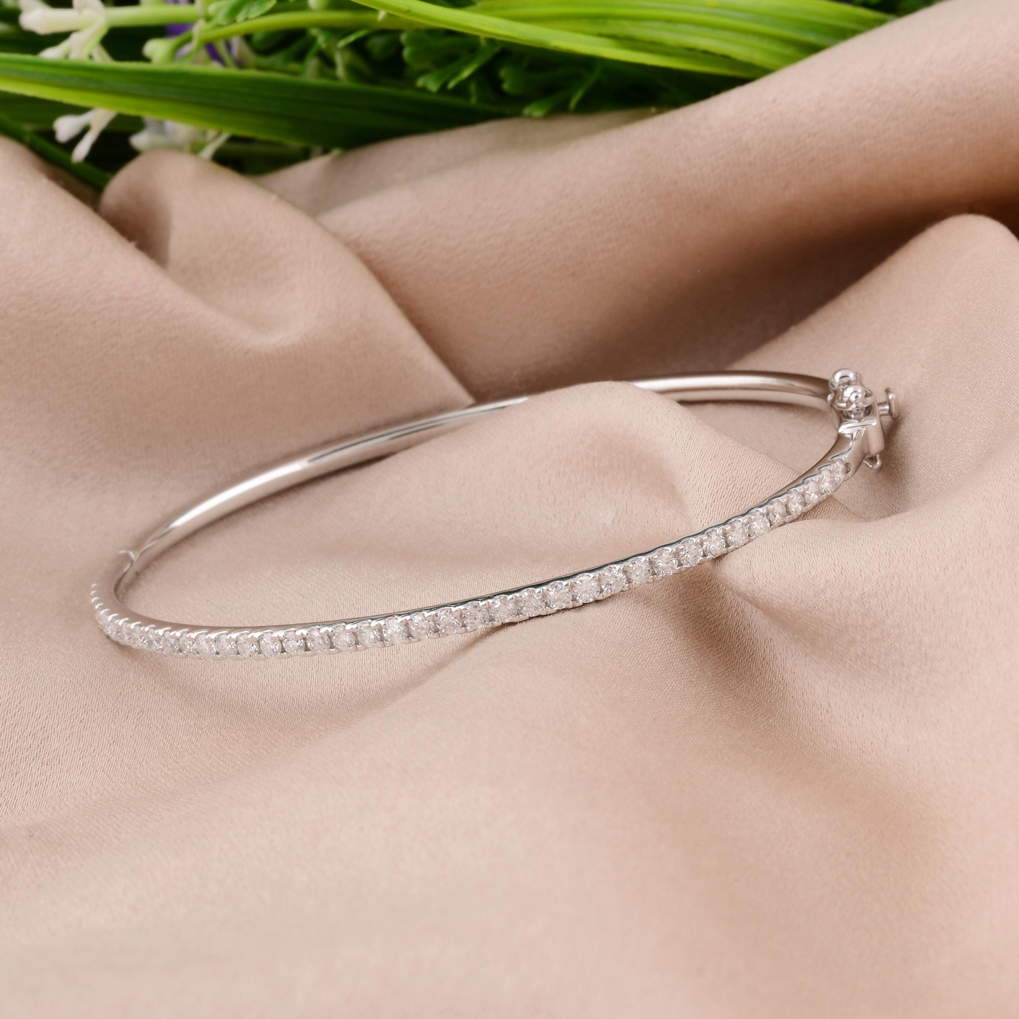 Women's Natural 0.90 Carat Pave Diamond Bracelet 18 Karat Solid White Gold Fine Jewelry For Sale