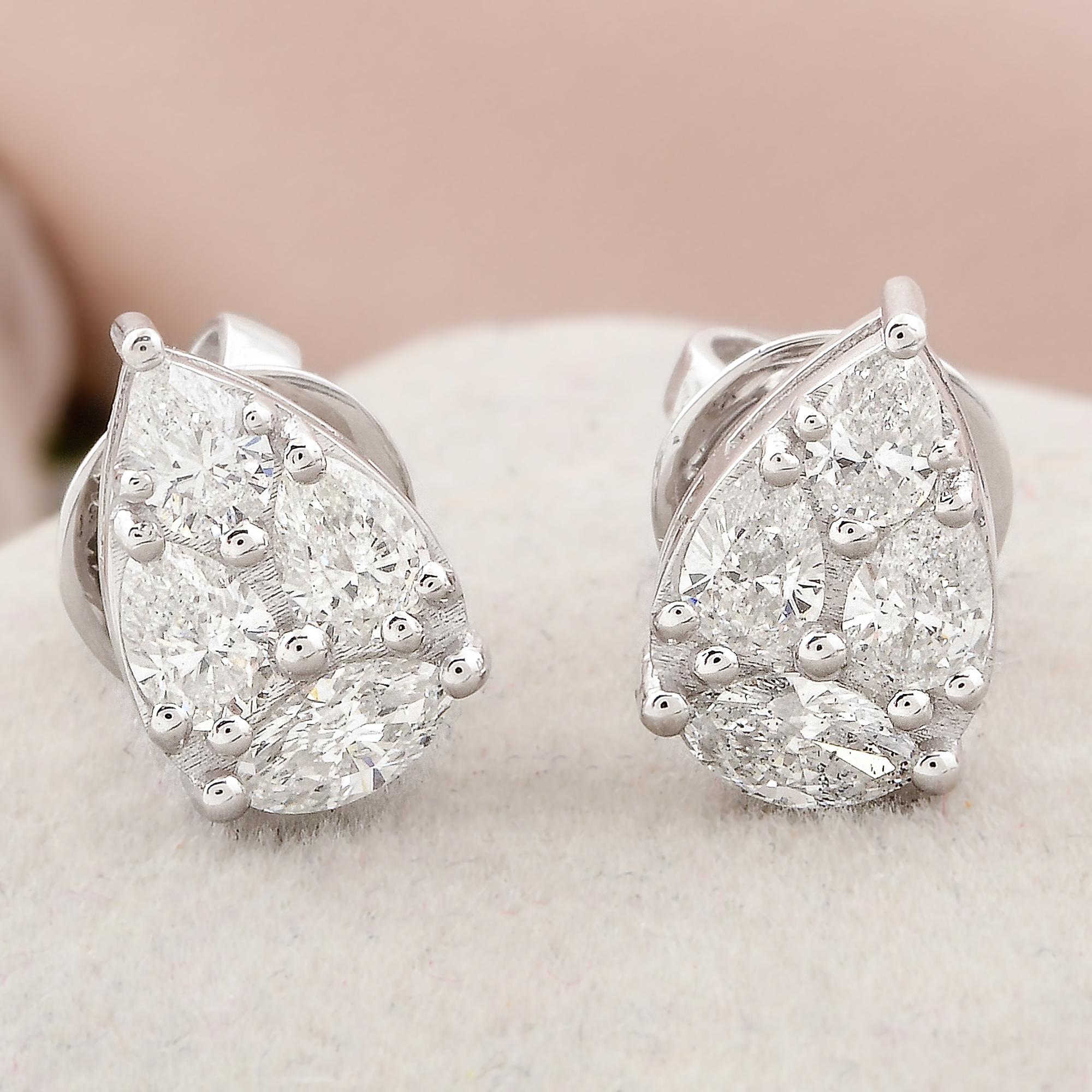 Estos pendientes de oro blanco de 18 quilates con diamantes naturales de 0,91 qt, claridad SI y color HI, tienen un diseño clásico de racimo en forma de lágrima. Los diamantes de formas múltiples se disponen cuidadosamente en un racimo sin fisuras,