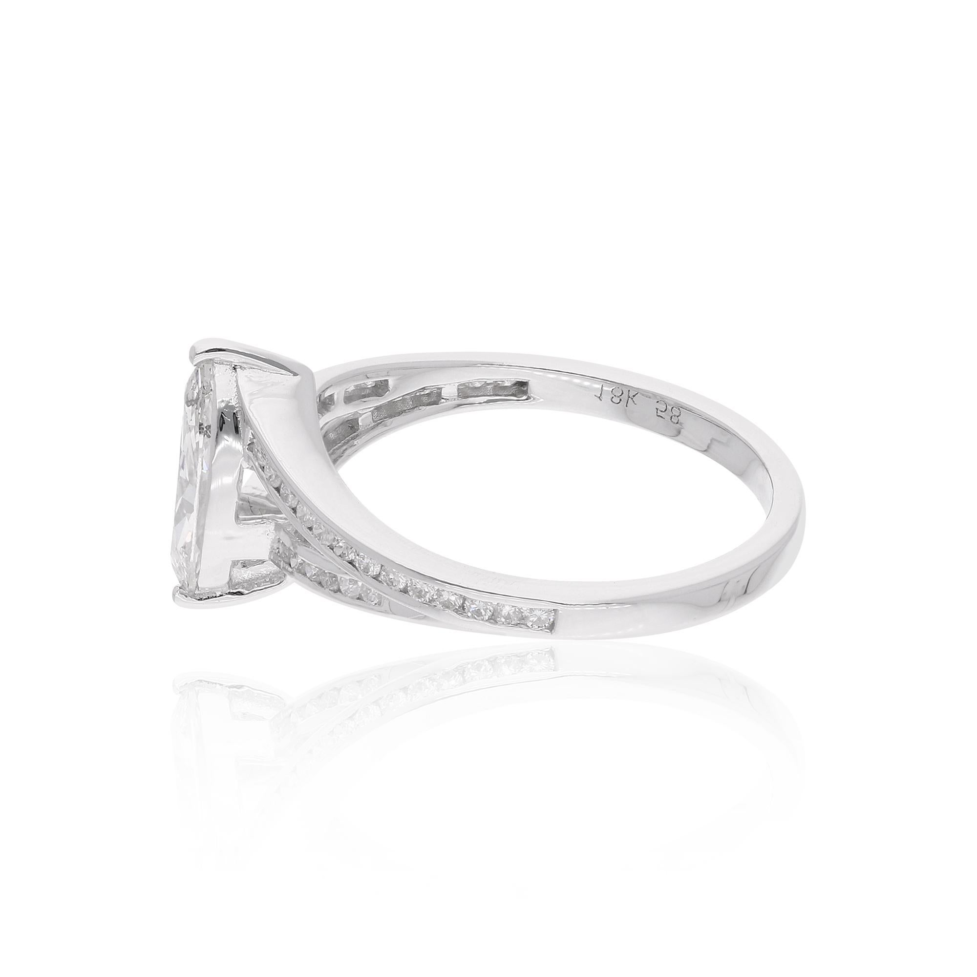 Women's Natural 0.94 Carat Marquise & Round Diamond Wedding Ring 18 Karat White Gold For Sale