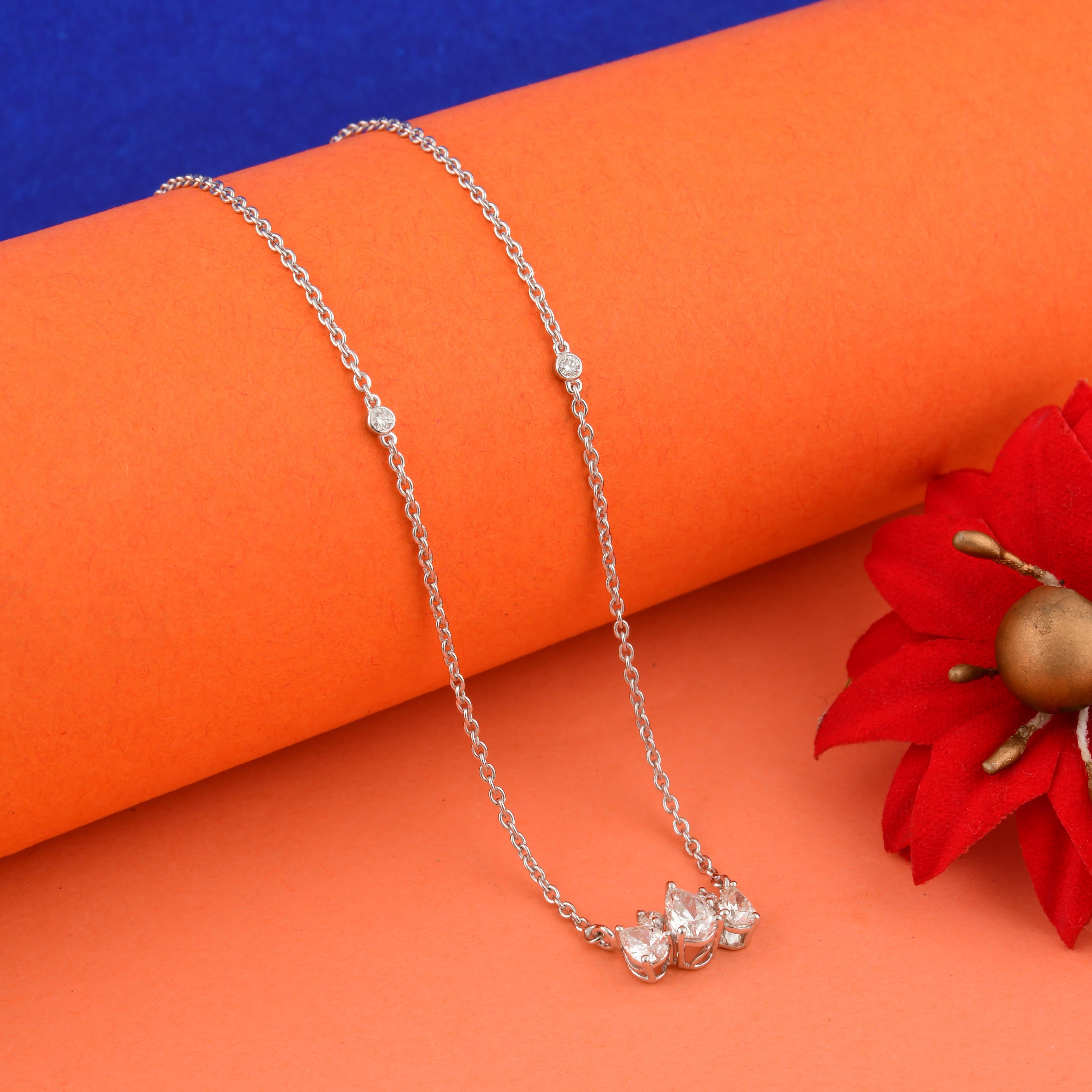 Taglio a goccia Collana con ciondolo di diamanti naturali da 0,96 carati SI/H Pear Round in oro bianco da 18 carati in vendita