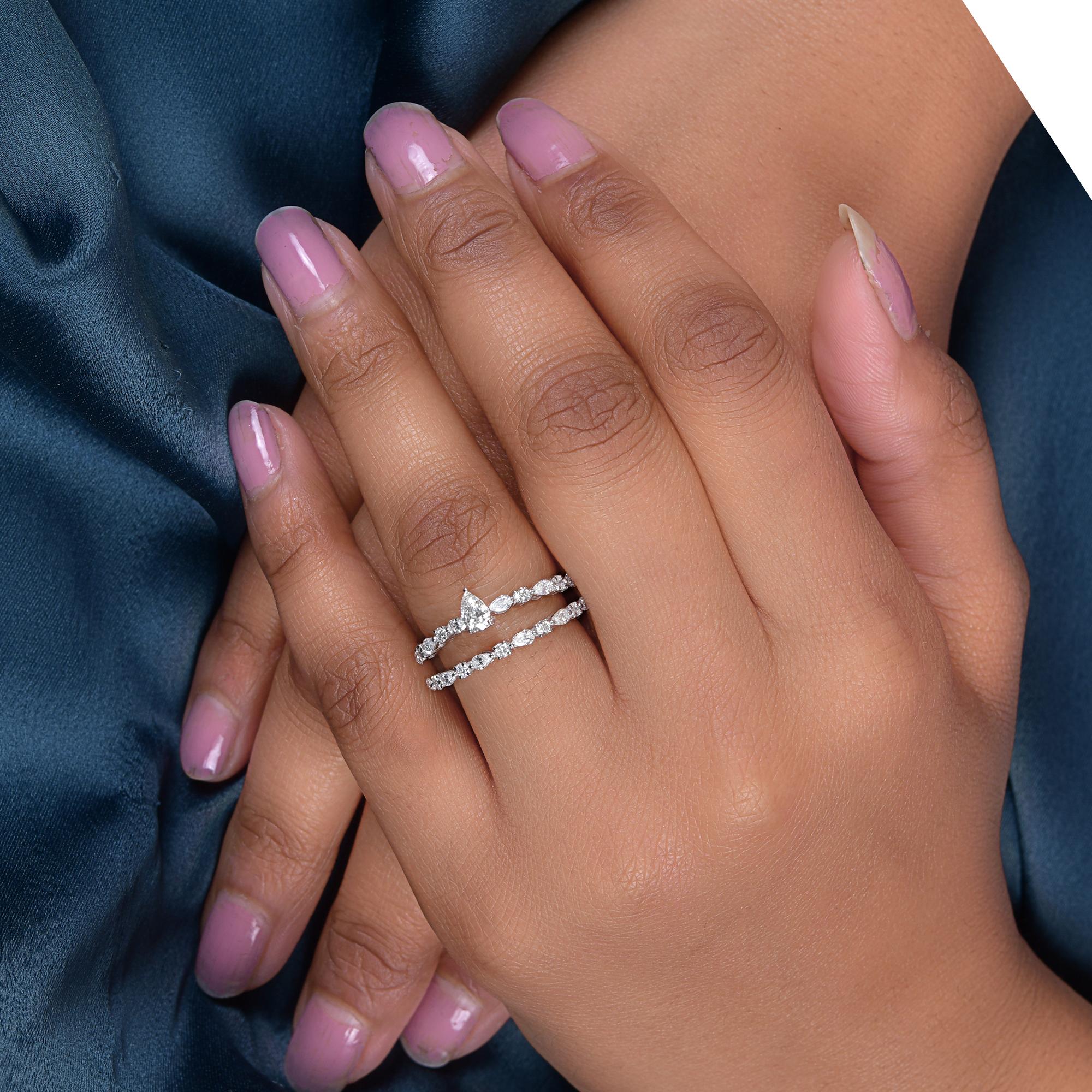 Modern Natural 0.99 Carat SI/H Pear Round Diamond Two Rings 18 Karat White Gold Jewelry For Sale