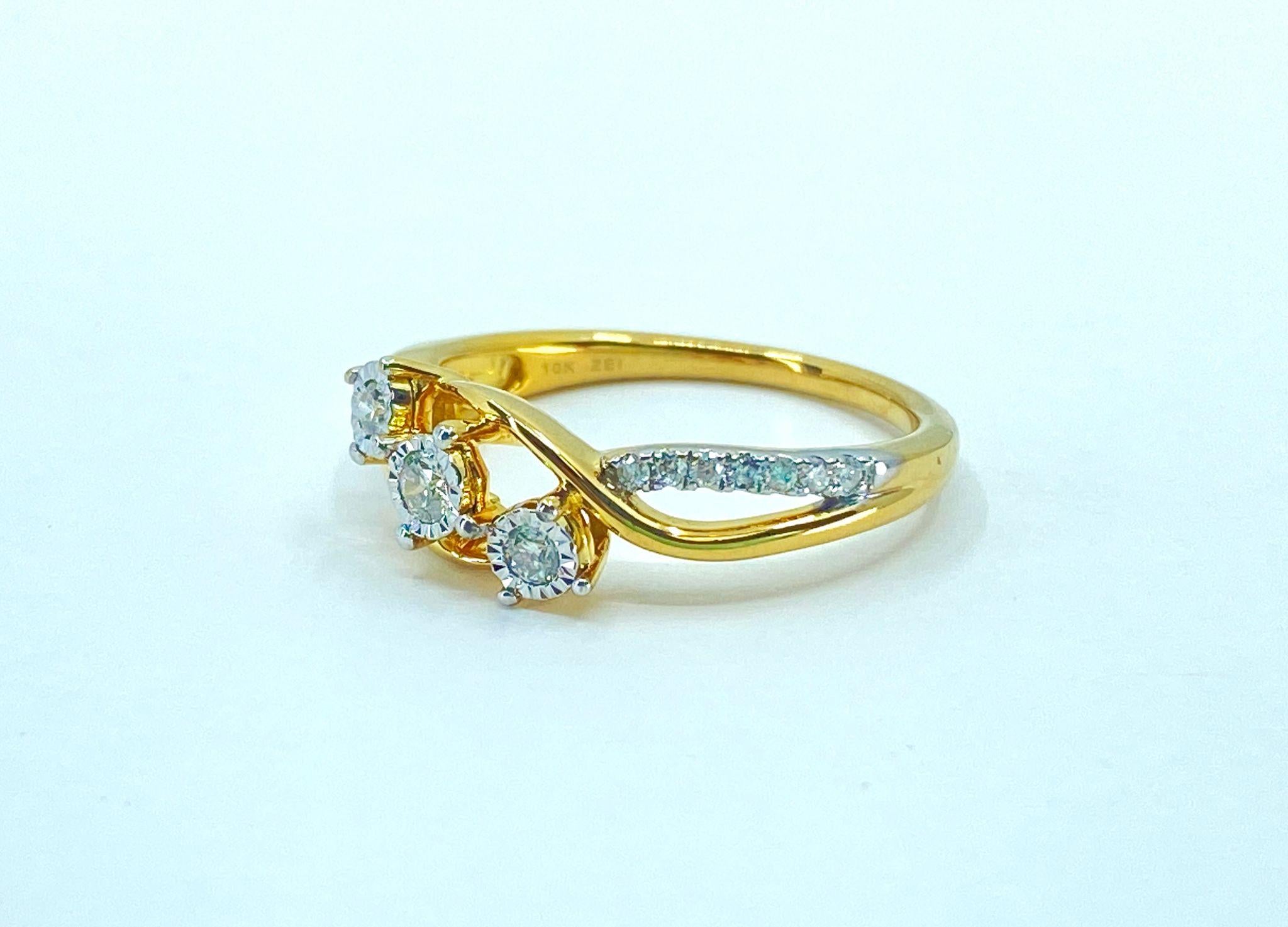 Fashioned from radiant 14k yellow gold, this classic Victorian-era ring features a total of 0.50 carats of round brilliant-cut diamonds. The diamonds boast VS clarity and G color, adding brilliance to the elegant design. With a timeless appeal, this