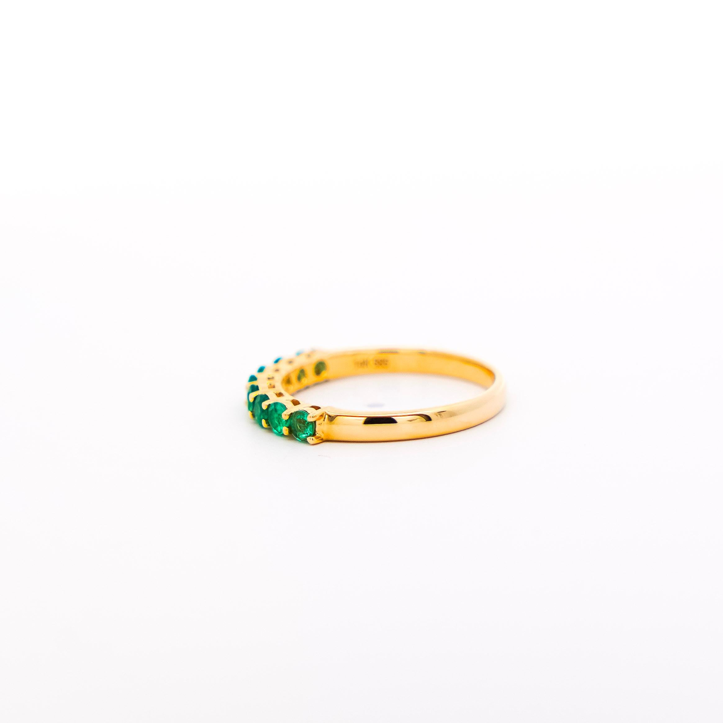 Natural 1/2 Carat Emerald Wedding 2.2mm Band Ring in 14K Yellow Gold For Sale 4