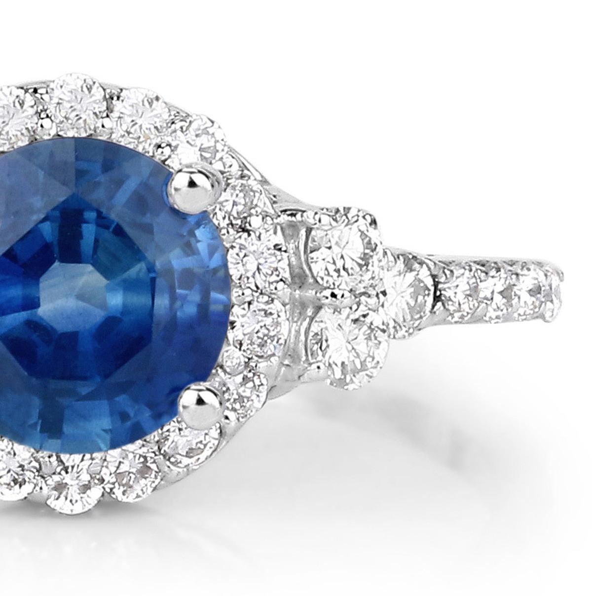Round Cut Natural 1 Carat Blue Sapphire and Diamond Halo Ring 14K White Gold For Sale