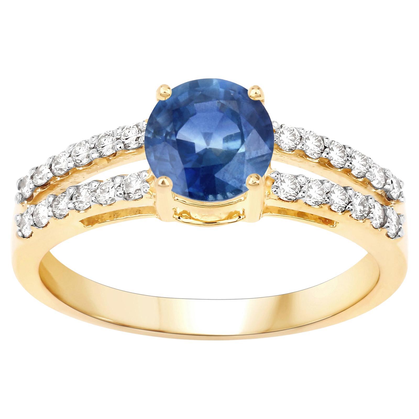 Natural 1 Carat Blue Sapphire and Diamond Ring Set In 14K Yellow Gold For Sale