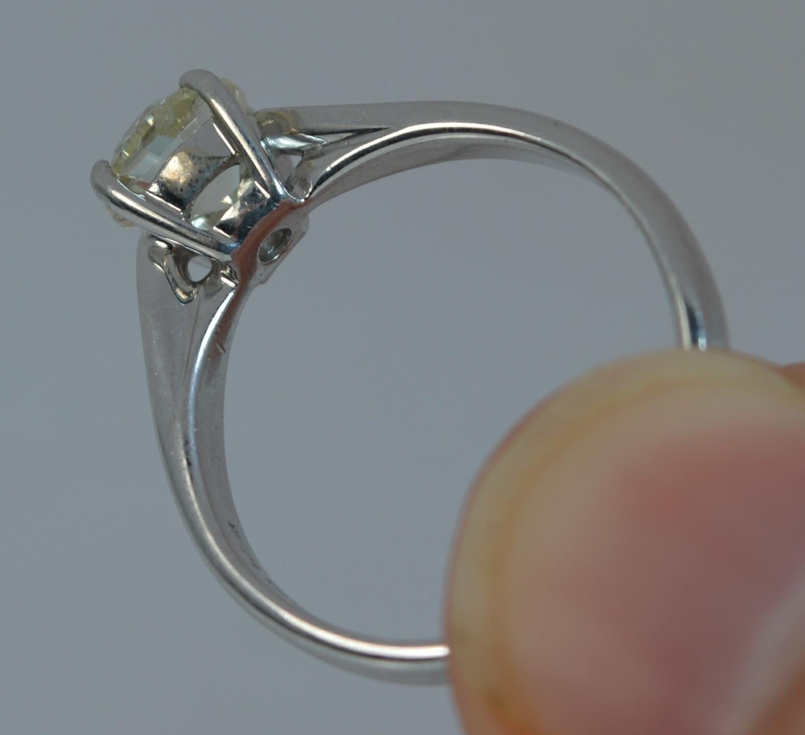Natural 1.00 Carat Brilliant Cut Diamond 18 Carat White Gold Solitaire Ring In Excellent Condition In St Helens, GB