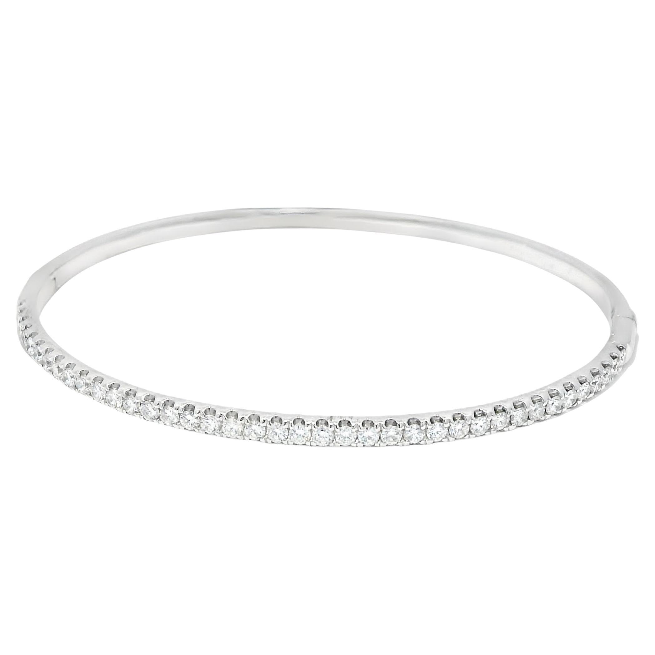 Natural 1.00 Carat Diamond 18-Karat Bangle Bracelet In Stock