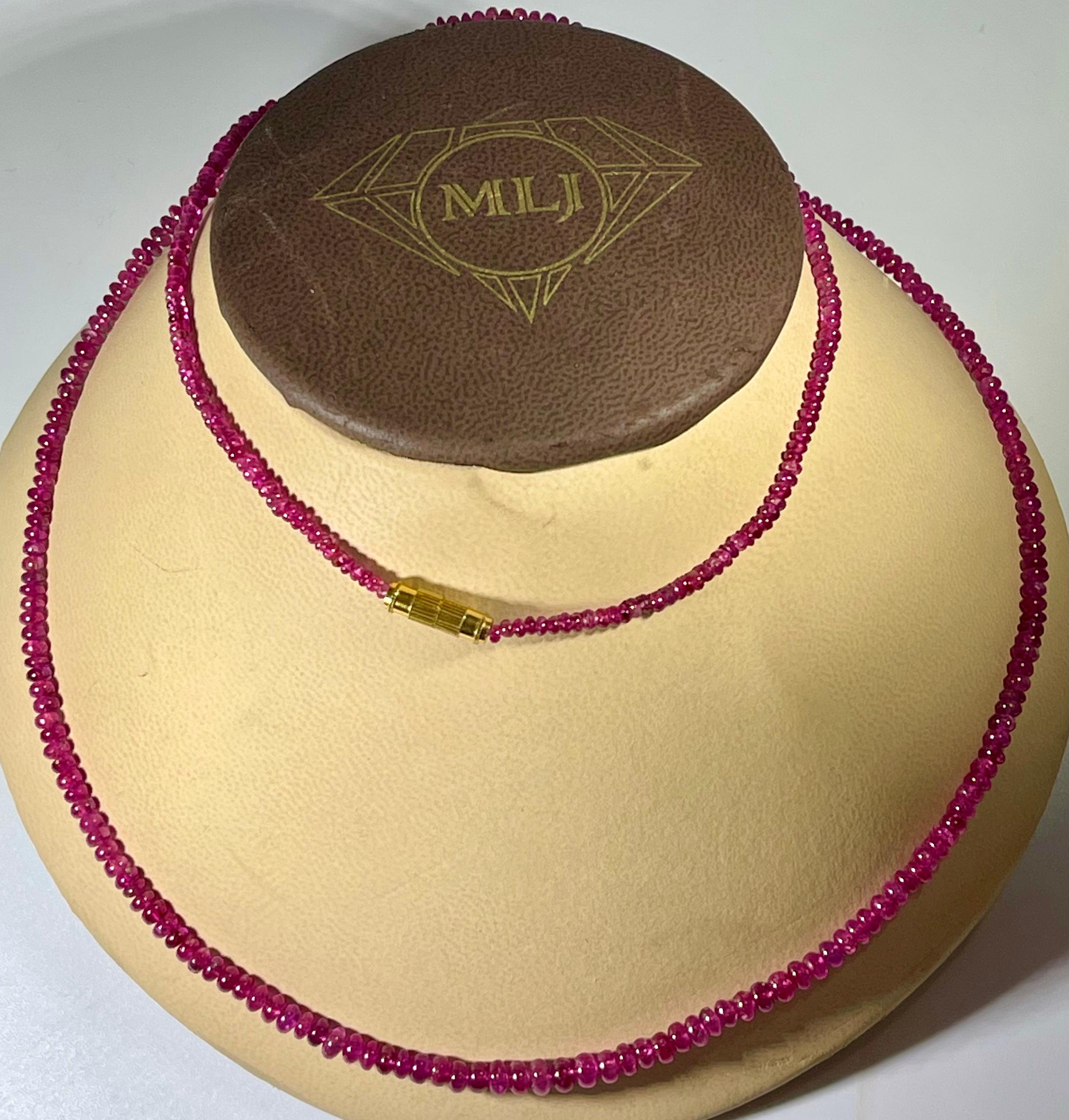 Collier à un brin en perles de rubis naturel de 100 carats avec fermoir en argent en vente 4