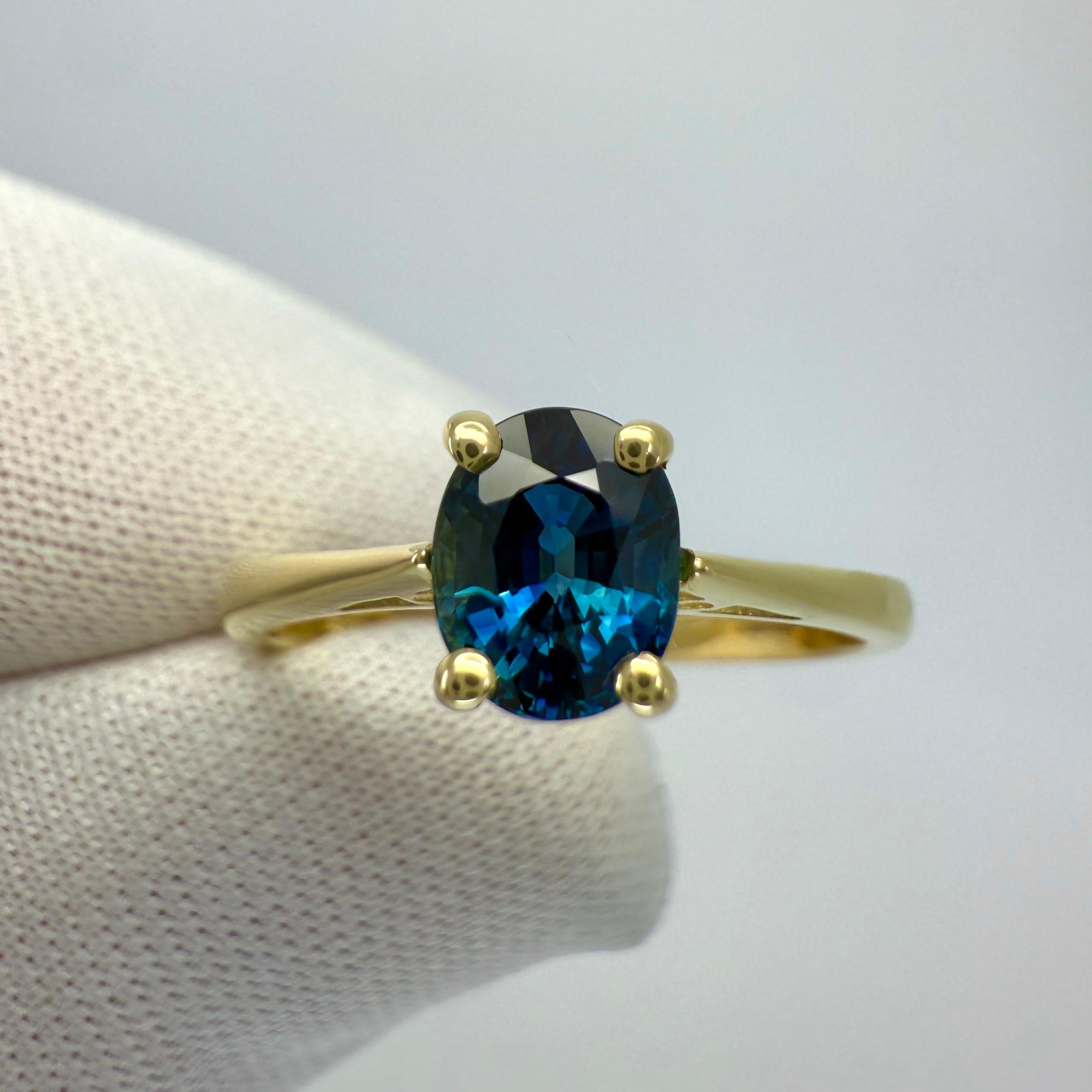 Anello solitario in oro giallo 18 carati con zaffiro blu reale profondo da 1,00 ct. In condizioni Nuovo in vendita a Birmingham, GB