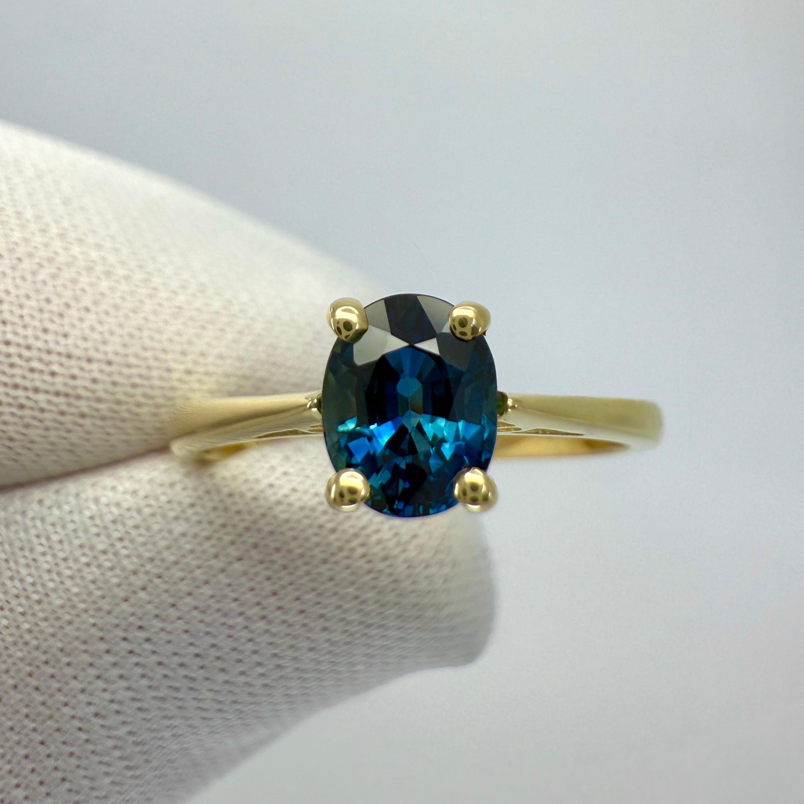 Anello solitario in oro giallo 18 carati con zaffiro blu reale profondo da 1,00 ct. in vendita 1