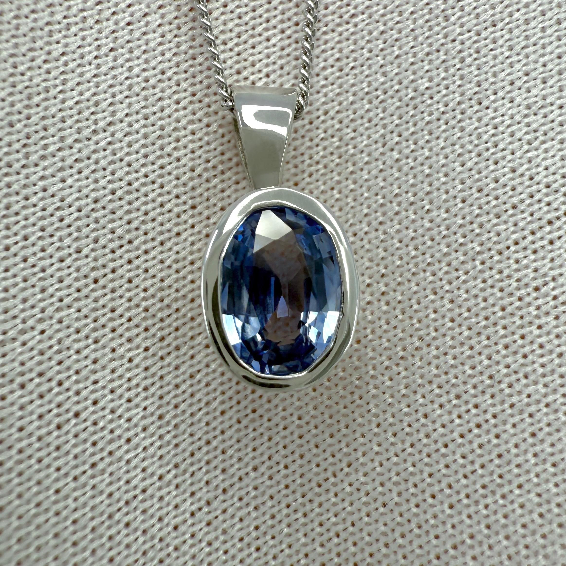 Ciondolo Rubover di platino 950 con zaffiro azzurro naturale da 1,00ct, taglio ovale. In condizioni Nuovo in vendita a Birmingham, GB