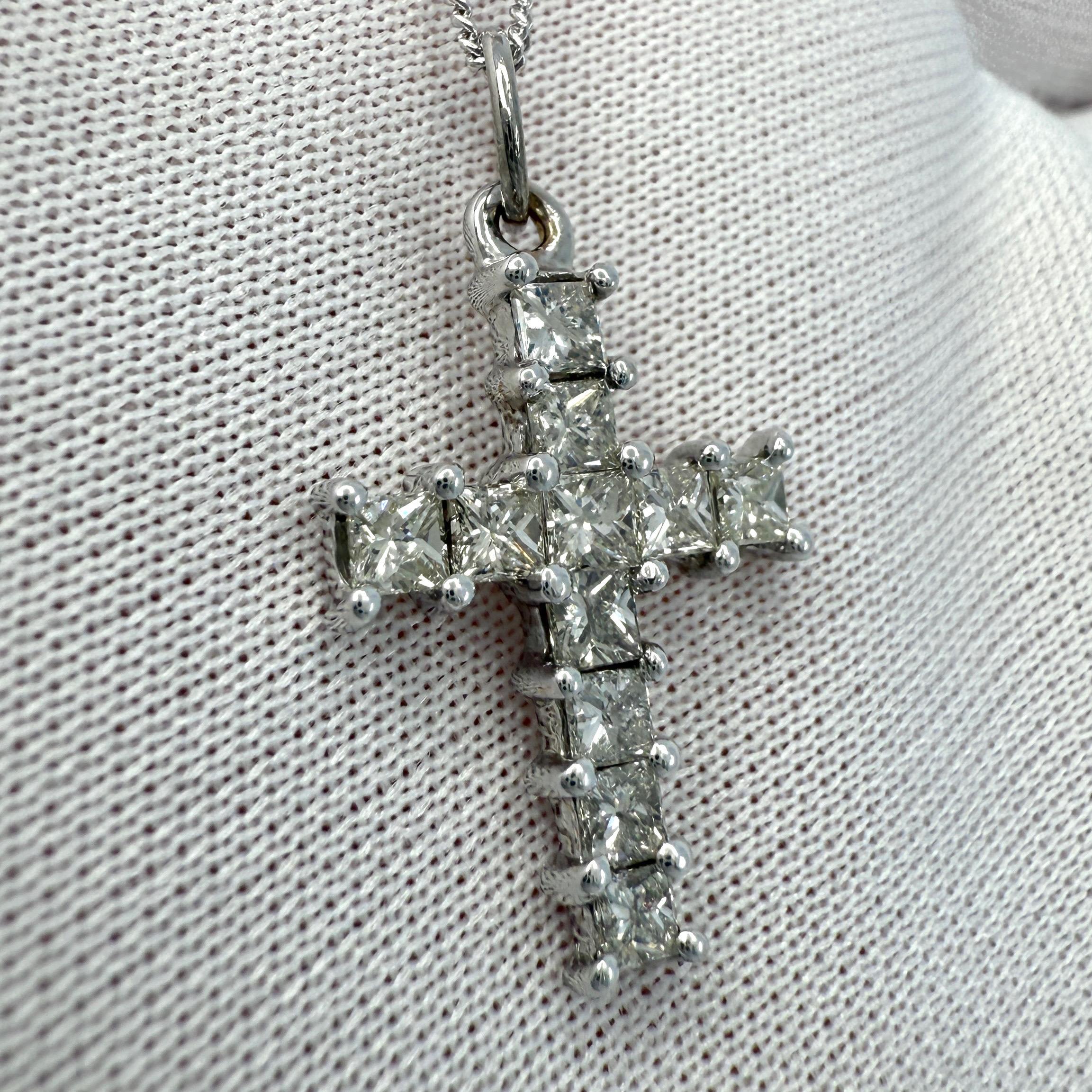 Natural 1.00ct Princess Cut Diamond Cross 18k White Gold Pendant Necklace 3.53g For Sale 1