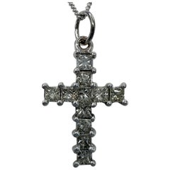 Natural 1.00ct Princess Cut Diamond Cross 18k White Gold Pendant Necklace 3.53g