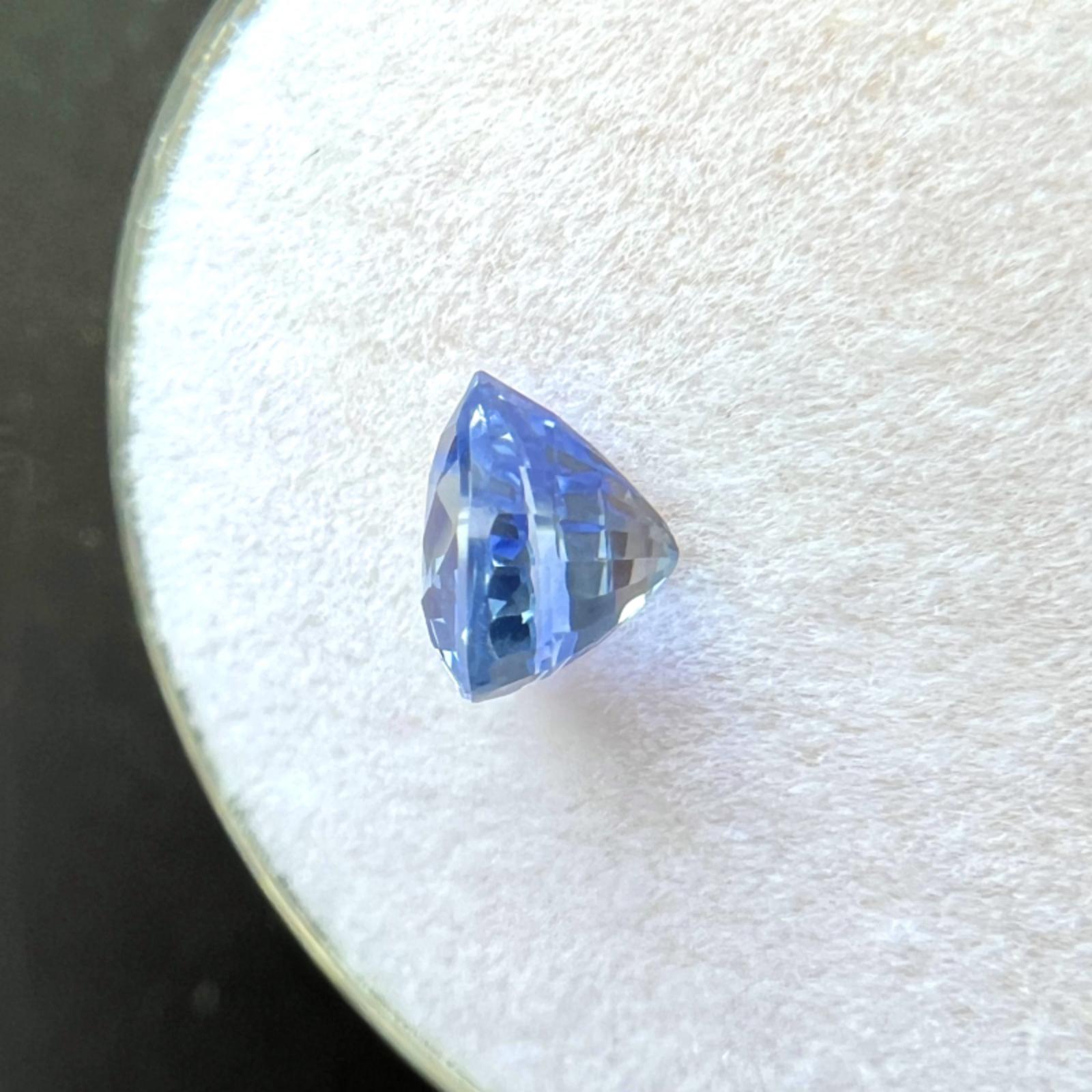 Nature 1.02ct Fine Blue Ceylon Sapphire Sri Lanka Pear Cut 6.2x5mm Gem VVS Unisexe en vente
