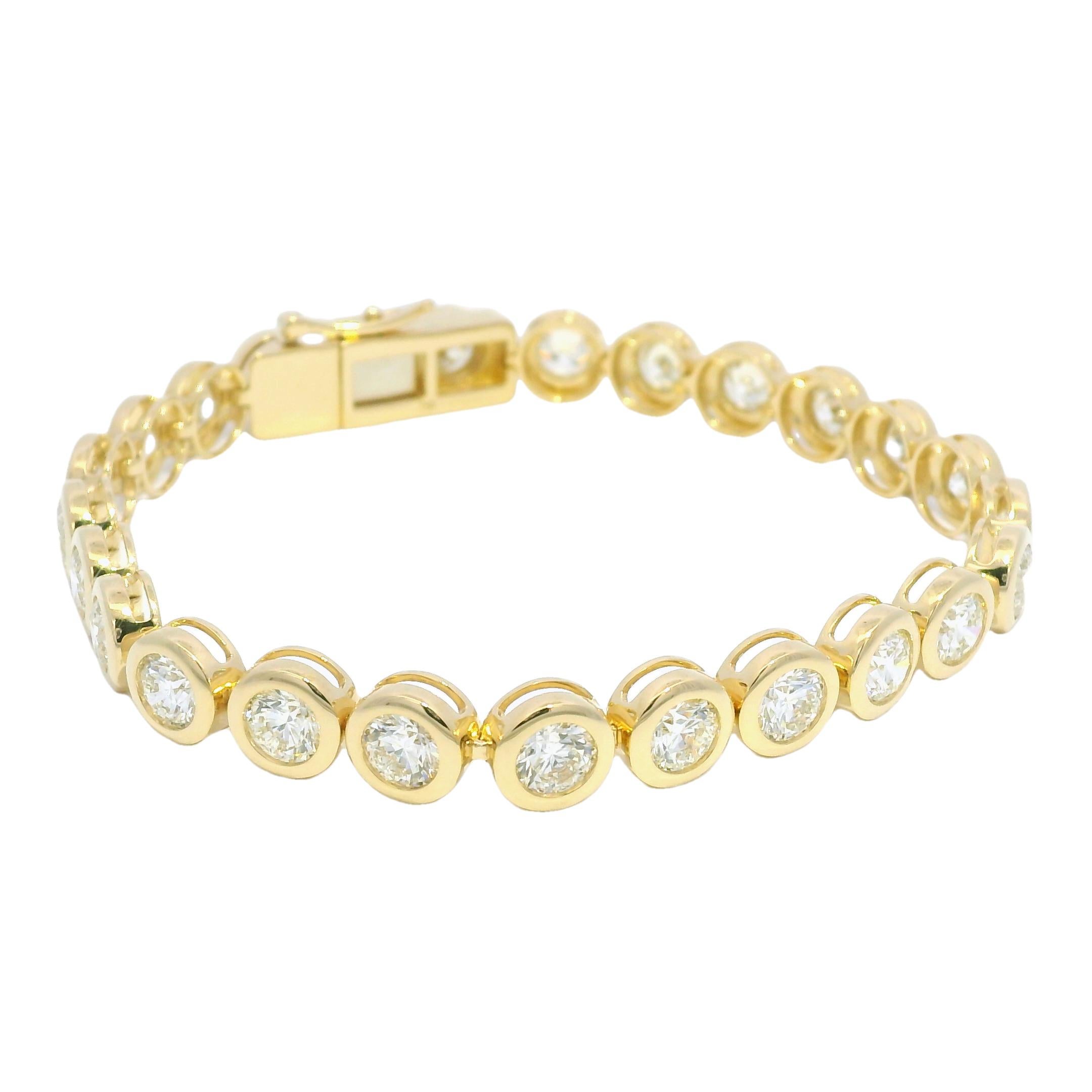Round Cut Natural 10.3 Carat Diamond Bezel Set 18-Karat Tennis Bracelet In Stock
