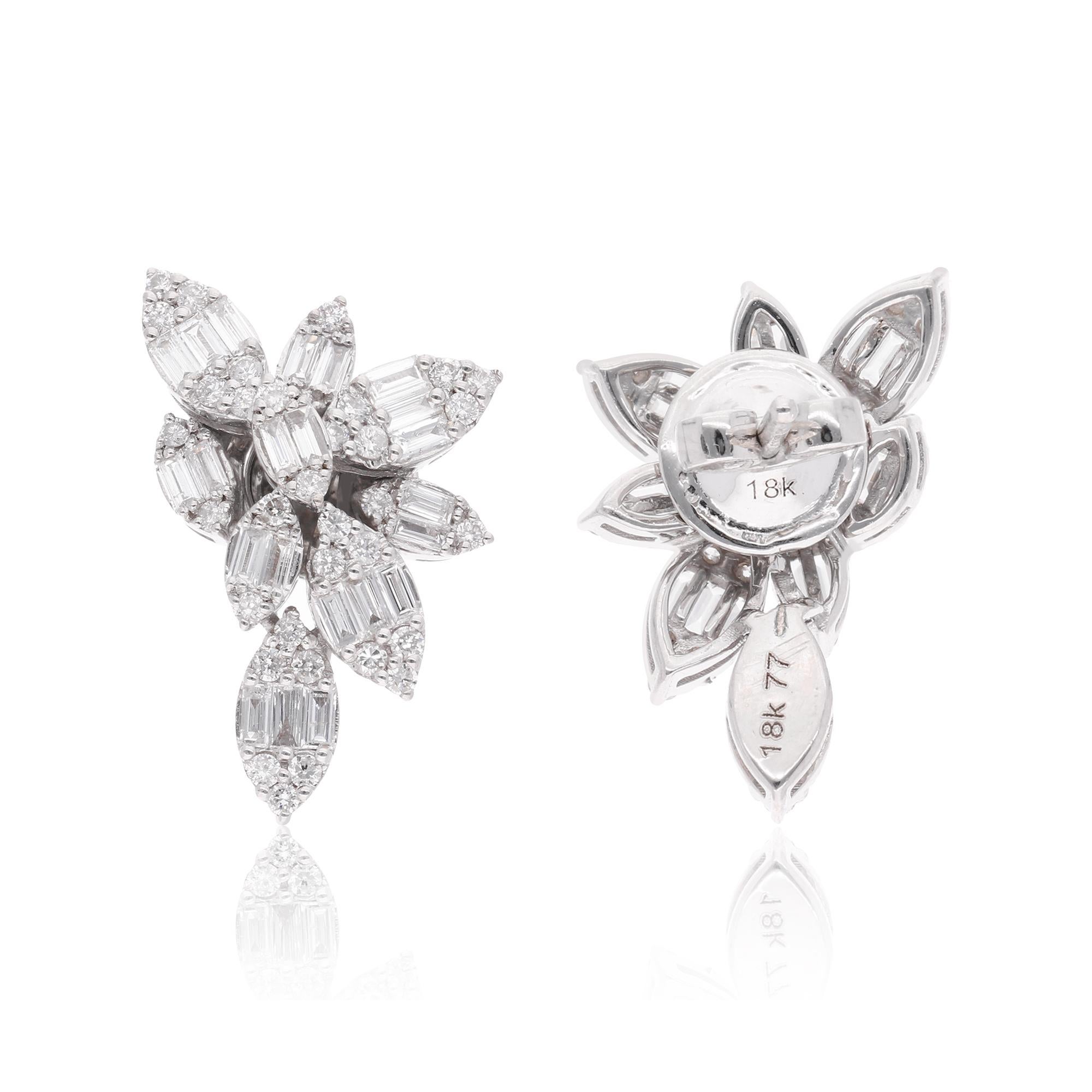 Code de l'article :- SEE-13430 (14K)
Poids brut :- 4.66 gm
Or blanc 14k Poids :- 4.44 gm
Poids du diamant naturel :- 1.06 Ct.  ( DIAMANT MOYEN DE PURETÉ SI1-SI2 ET DE COULEUR H-I )
Taille des boucles d'oreilles :- 19 mm environ.

✦