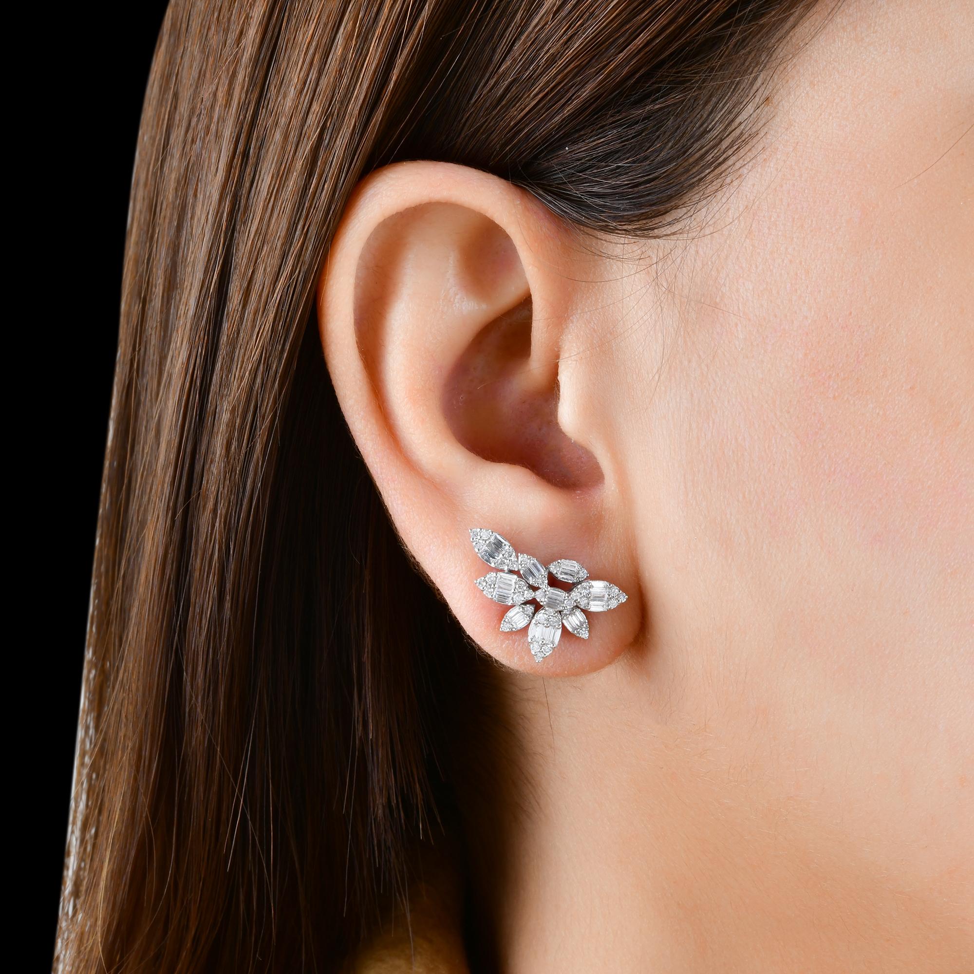Moderne Boucles d'oreilles en or blanc 14 carats avec diamants baguettes et ronds de 1,06 carat en vente