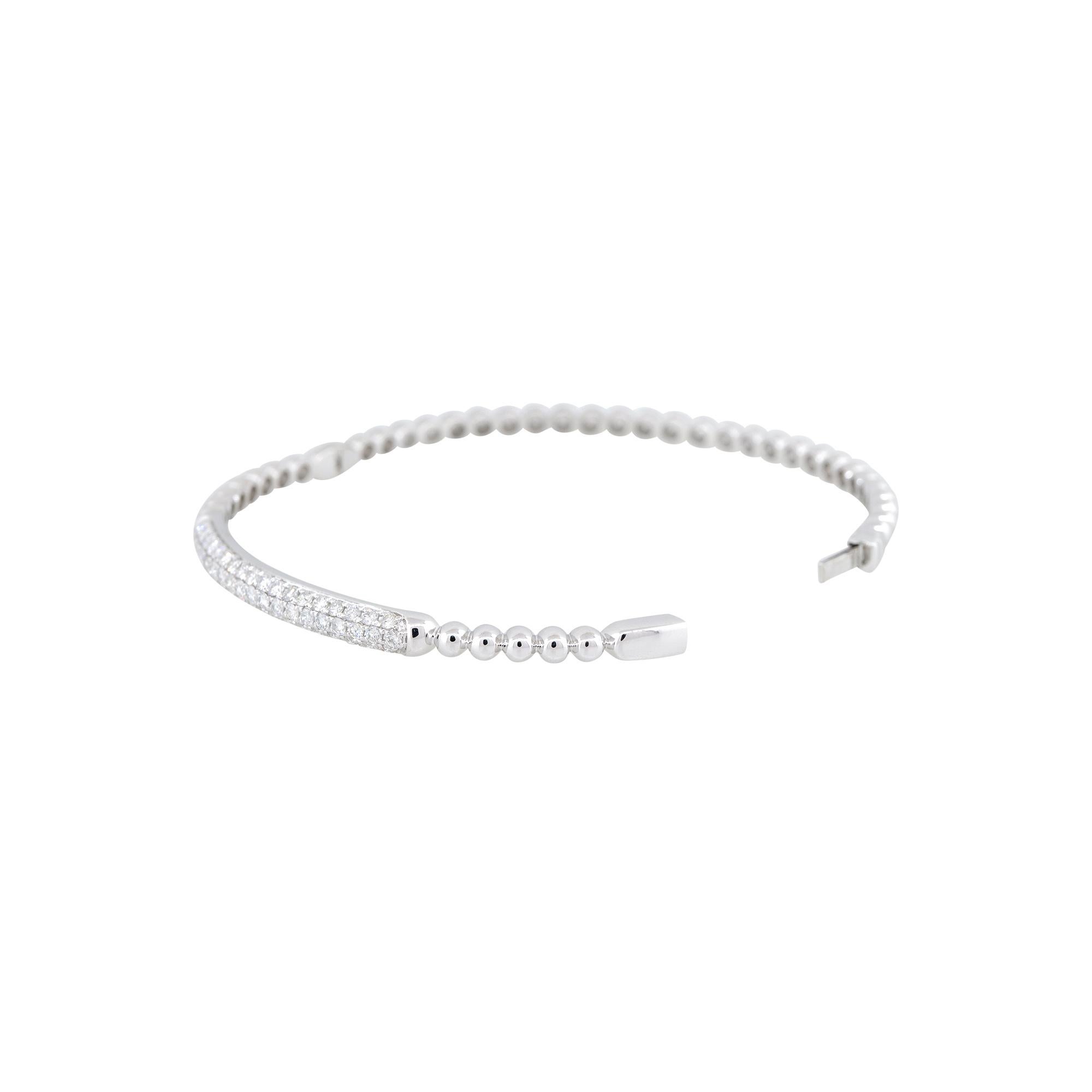 Natürlicher natürlicher 1,06 Karat Pave Diamant 18 Karat Perlen Bump Armreif auf Lager (Moderne) im Angebot