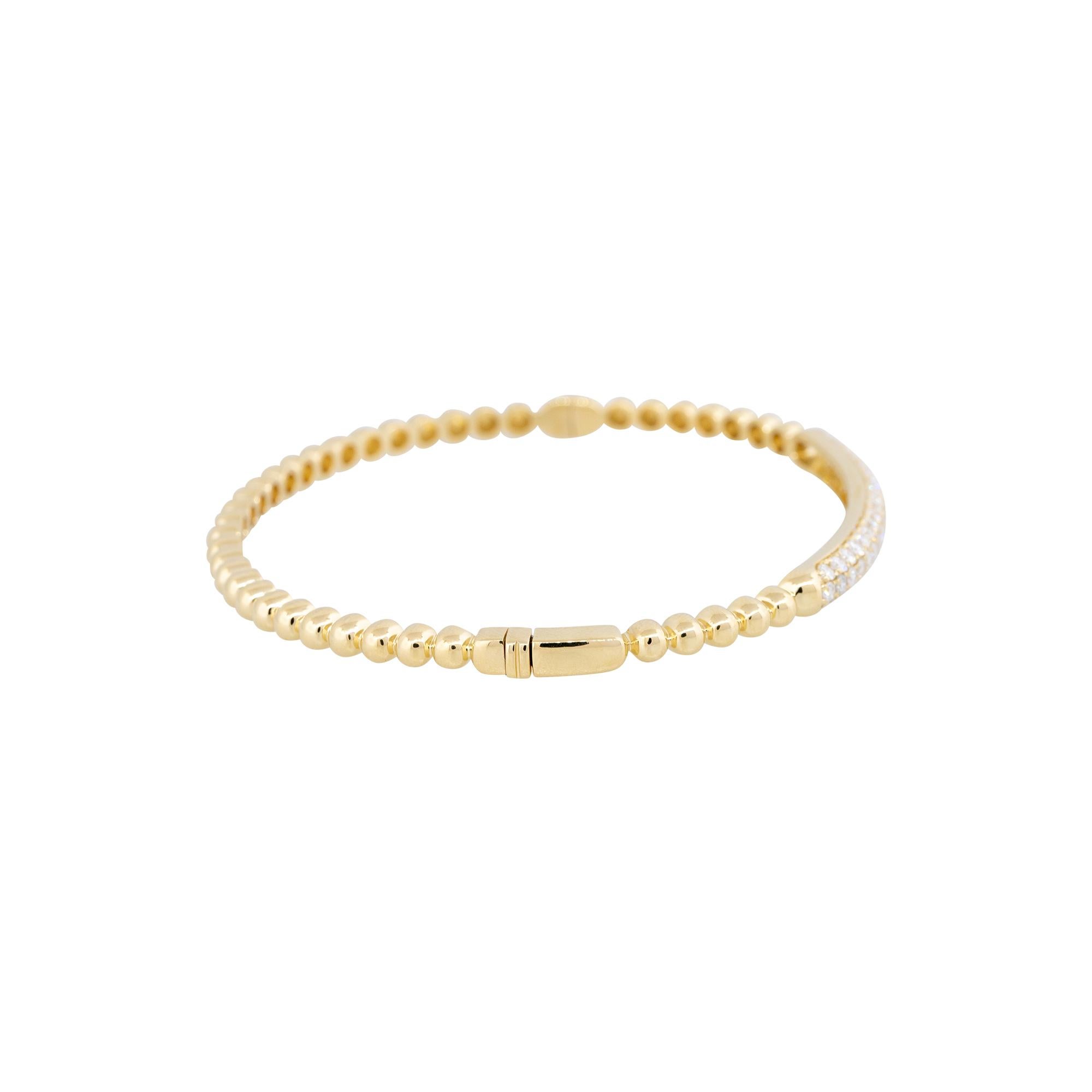 Taille ronde Bracelet jonc bump en perles 18 carats avec diamants pavés naturels de 1,06 carat en vente