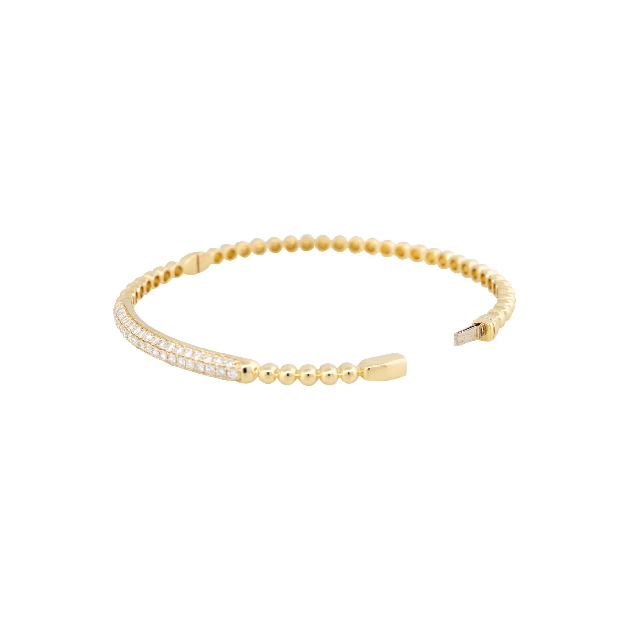 Bracelet jonc bump en perles 18 carats avec diamants pavés naturels de 1,06 carat en vente 1