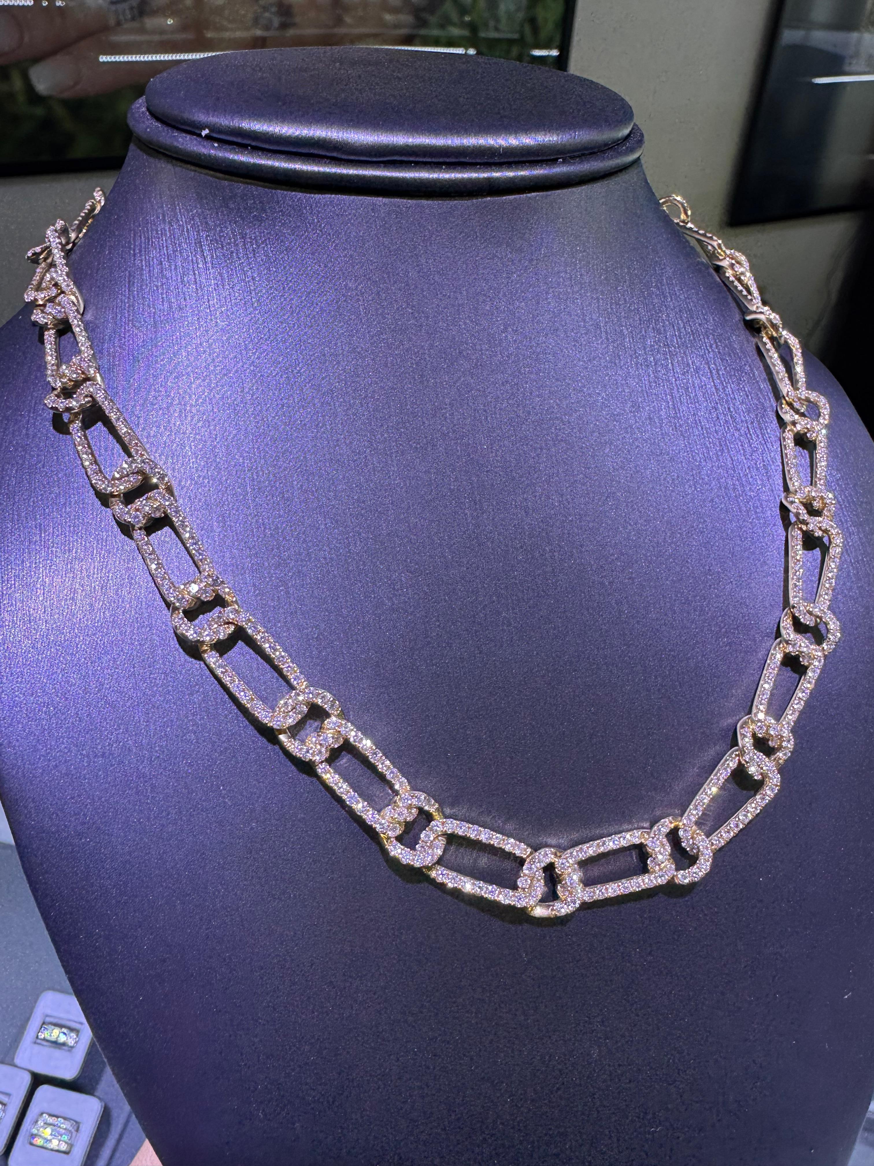 Collier à maillons imbriqués en or 18 carats, pavé de diamants naturels de 10,9 carats en vente 3