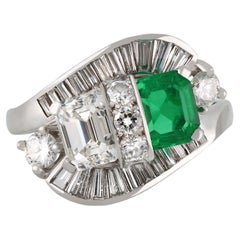 Retro Natural 1.10 Carat Colombian Emerald Diamond Crossover Ballerina Ring