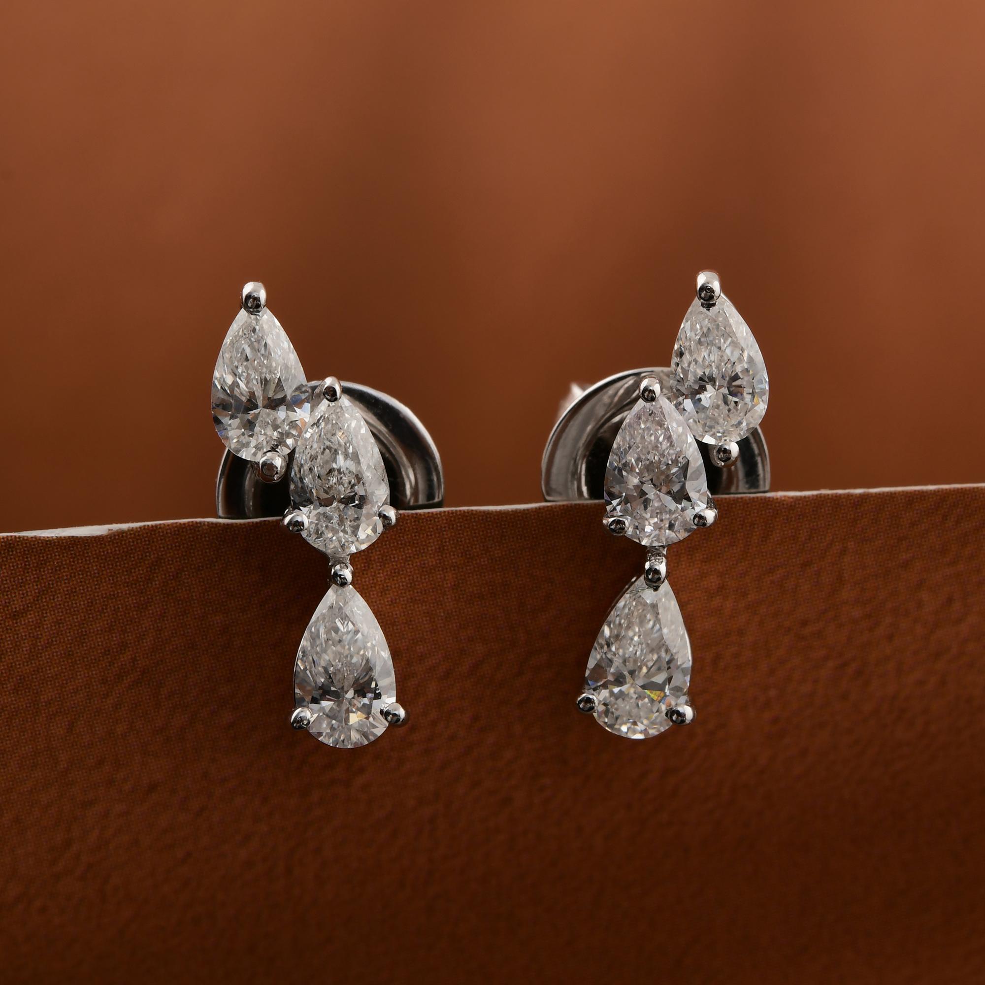 Pendientes de oro blanco de 18 quilates con diamantes naturales talla pera SI/H de 1,11 quilates Moderno en venta
