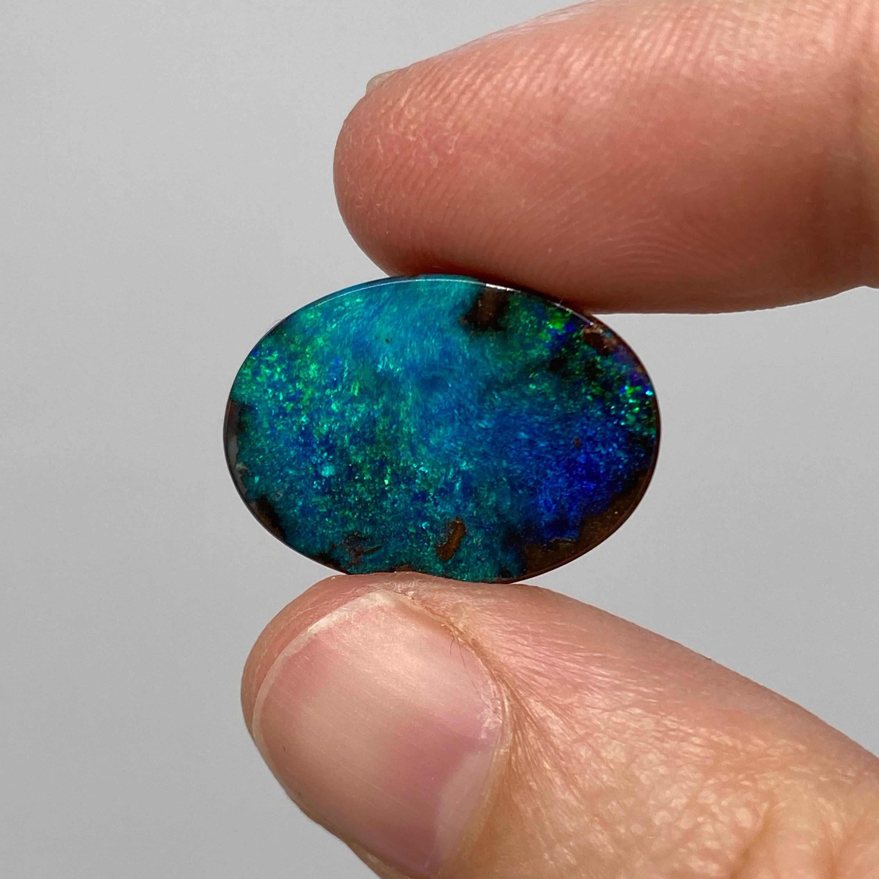 Natural 11.13 Ct Green-Blue Oval Australian Boulder Opal In New Condition For Sale In BELCONNEN, ACT