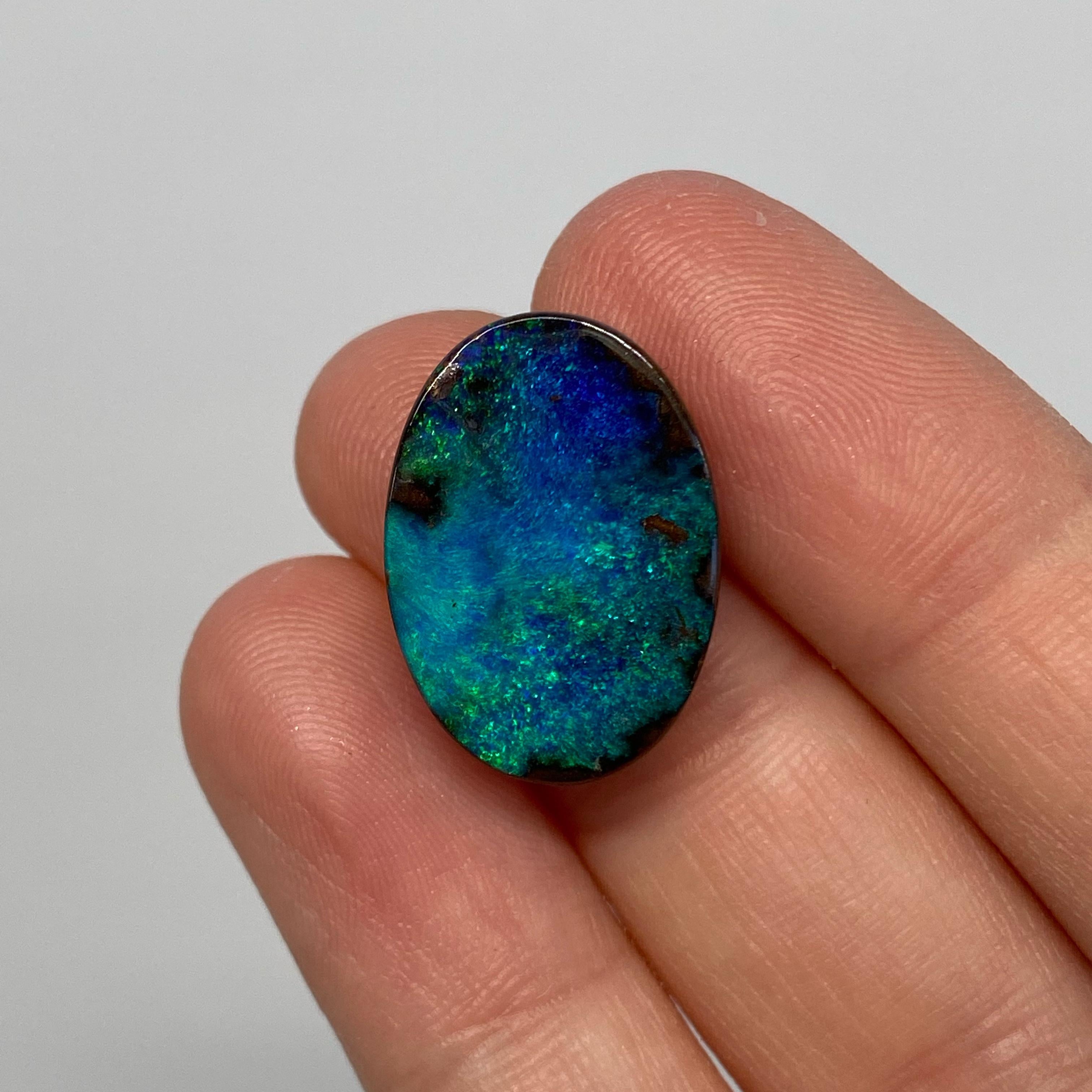 Opale de rocher australienne ovale vert-bleu 11,13 carats Unisexe en vente