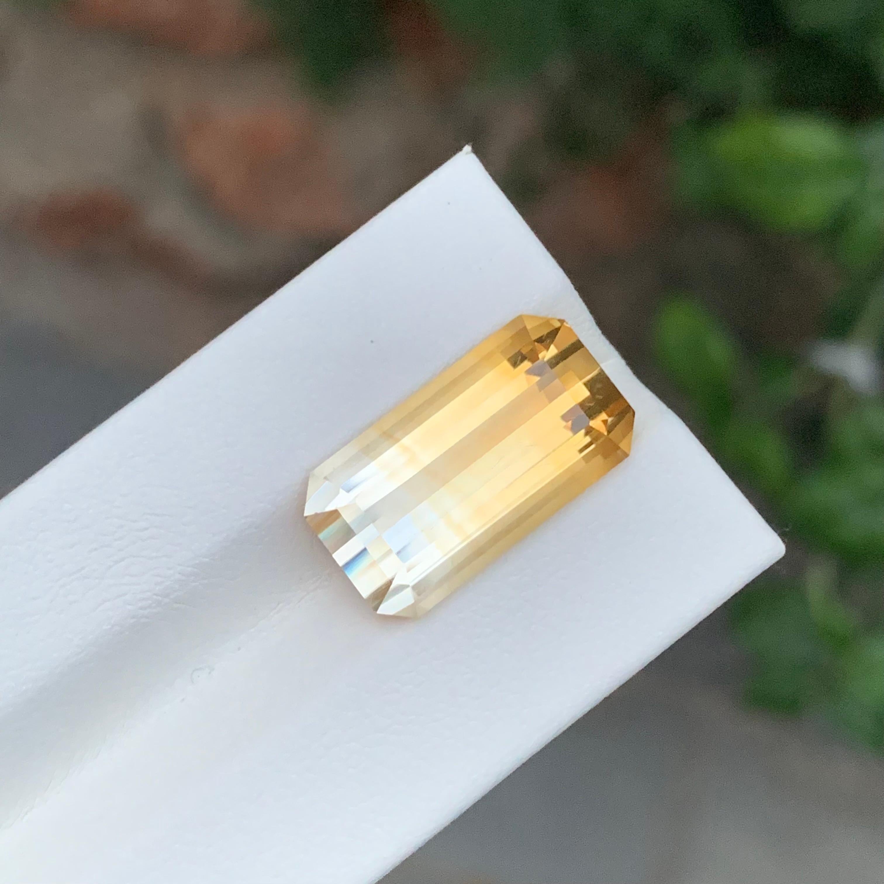 Arts and Crafts Gemmère naturelle jaune bicolore non sertie de 11,15 carats en vente
