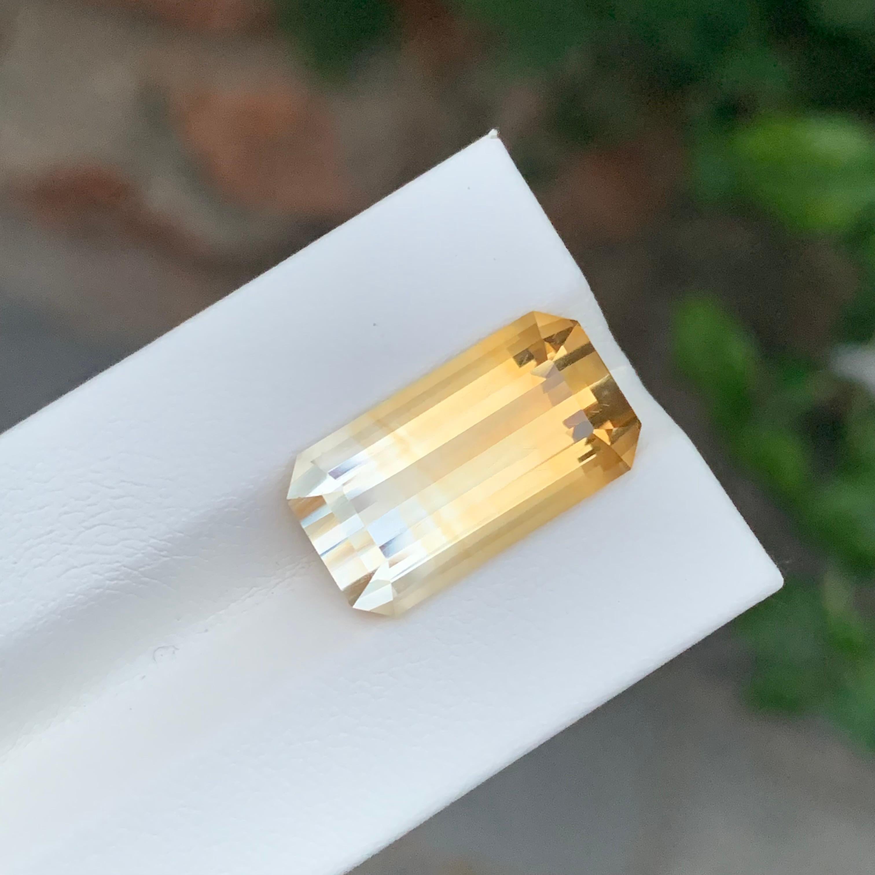 Taille émeraude Gemmère naturelle jaune bicolore non sertie de 11,15 carats en vente