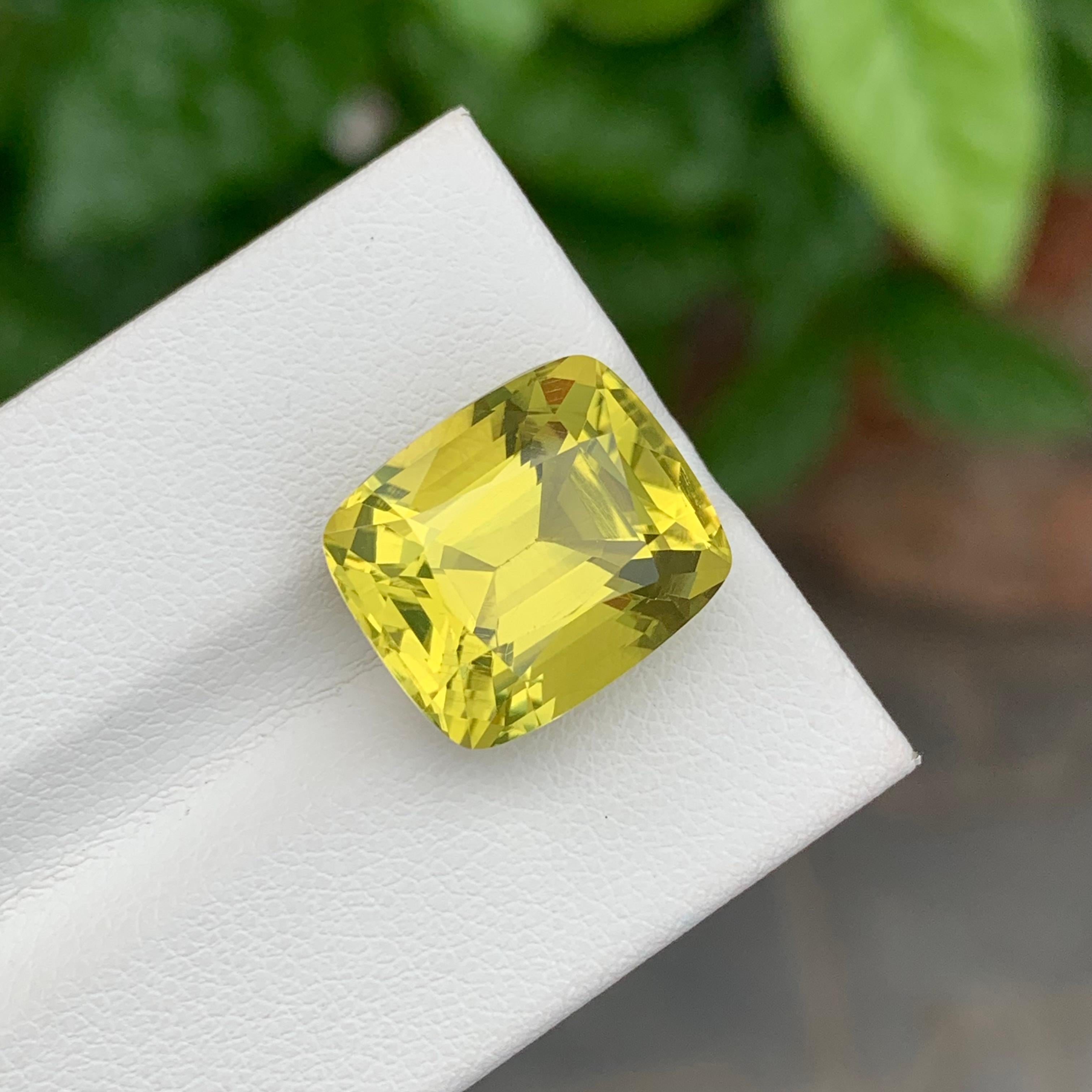 Nature 11,20 carati di quarzo limone sfuso a forma di cuscino per collana in vendita 1