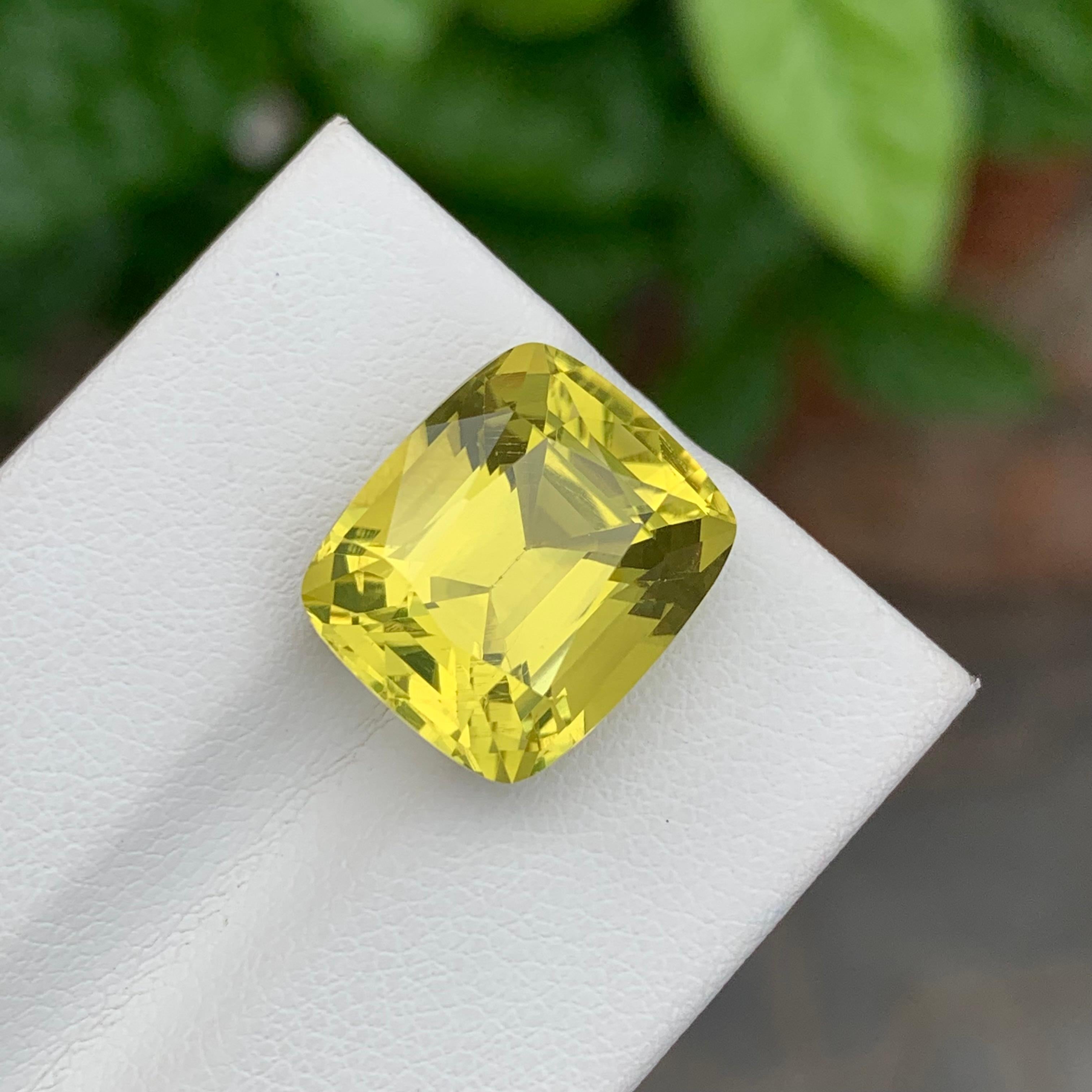 Nature 11,20 carati di quarzo limone sfuso a forma di cuscino per collana in vendita 2
