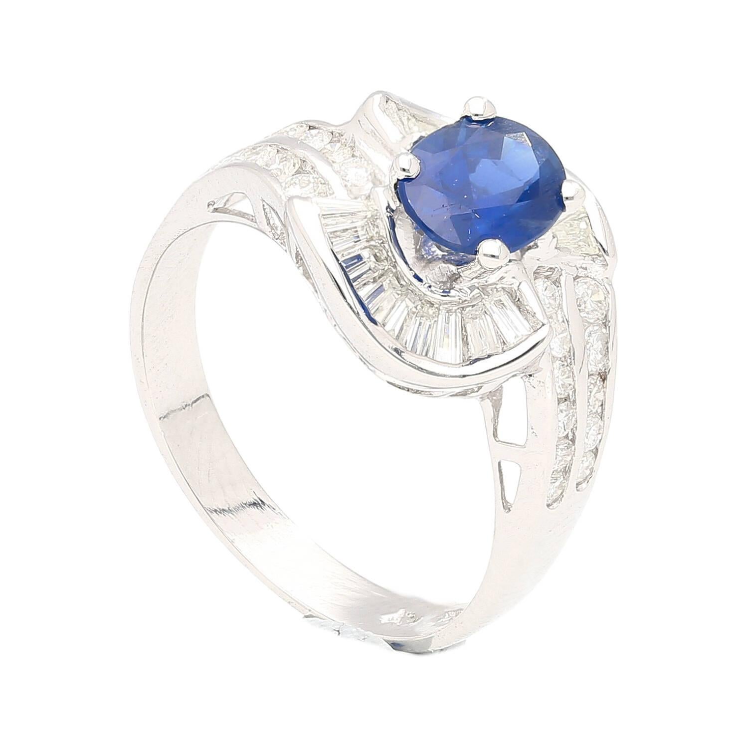 Natural 1.14 Carat Blue Sapphire and Diamond Cluster Ring in 18K White Gold  In New Condition For Sale In Miami, FL