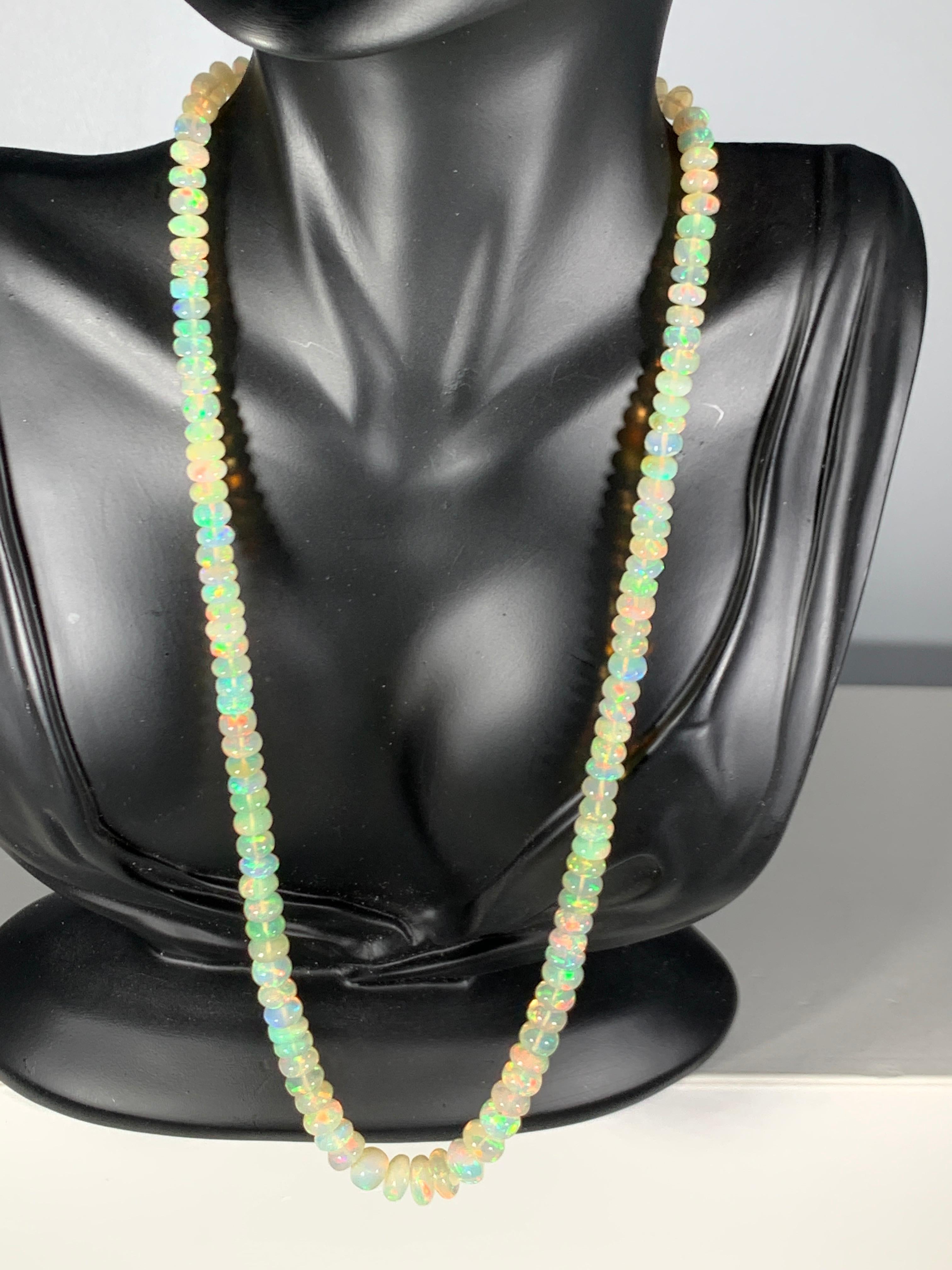 Collier à un rang en or jaune 14 carats avec perles d'opales éthiopiennes naturelles 114 carats en vente 1
