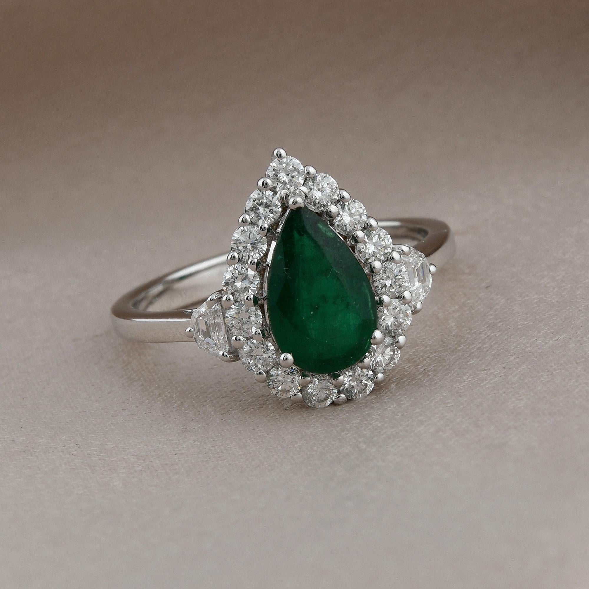 in vendita:  Anello in oro bianco 18 carati con smeraldo naturale dello Zambia da 1,17 carati e pera con diamante aureola 4