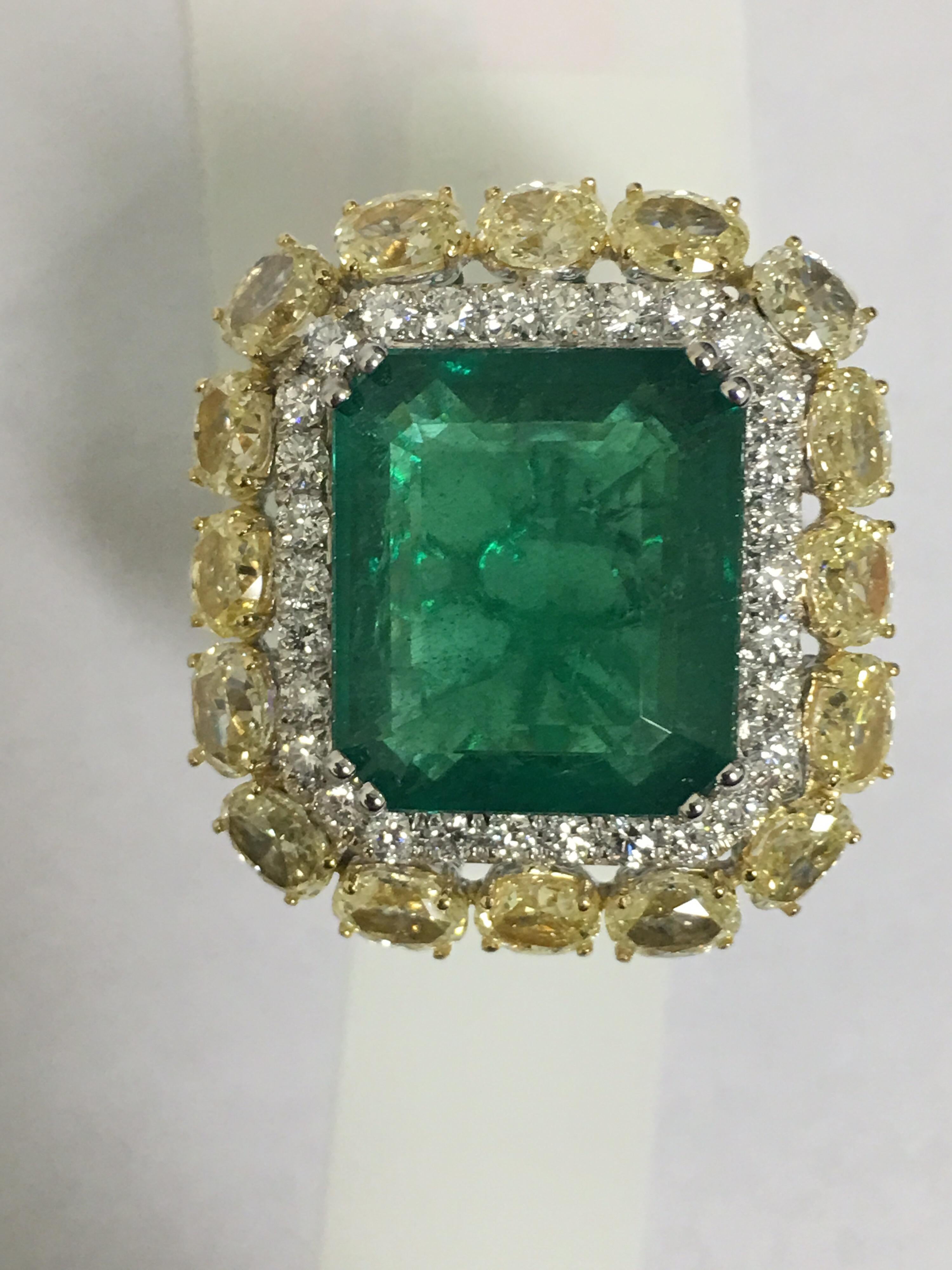 Natural 11.93 Carat Emerald Yellow and White Diamond Cocktail Ring 5